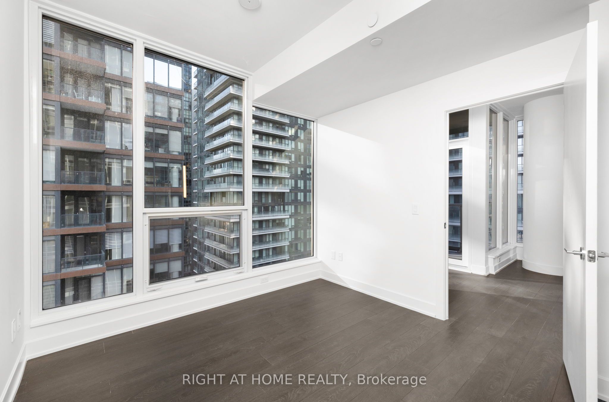 35 Mercer Street 1512 Property Photo 14