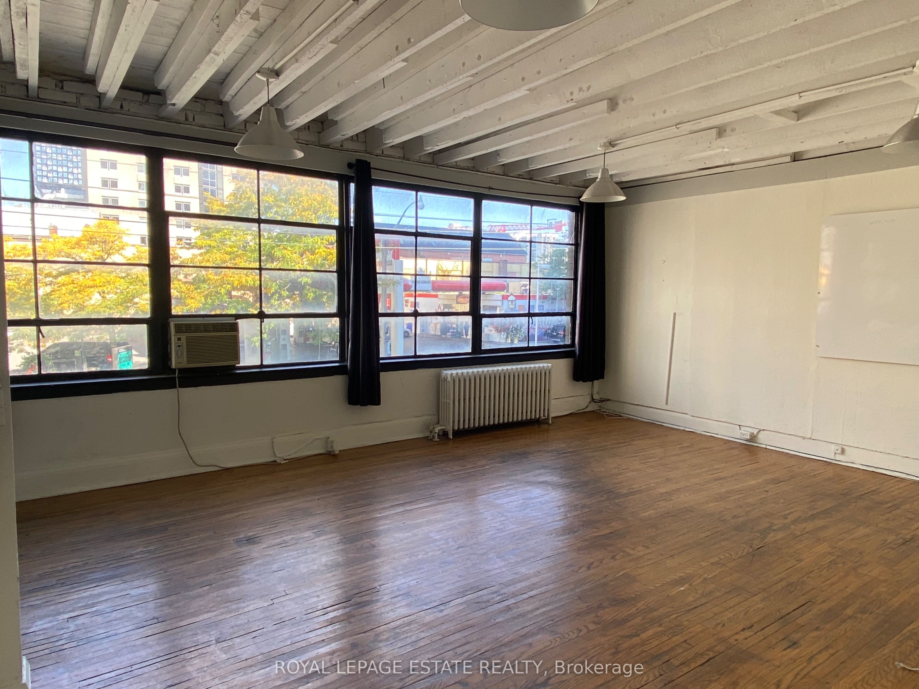 155 Richmond Street E Property Photo 3