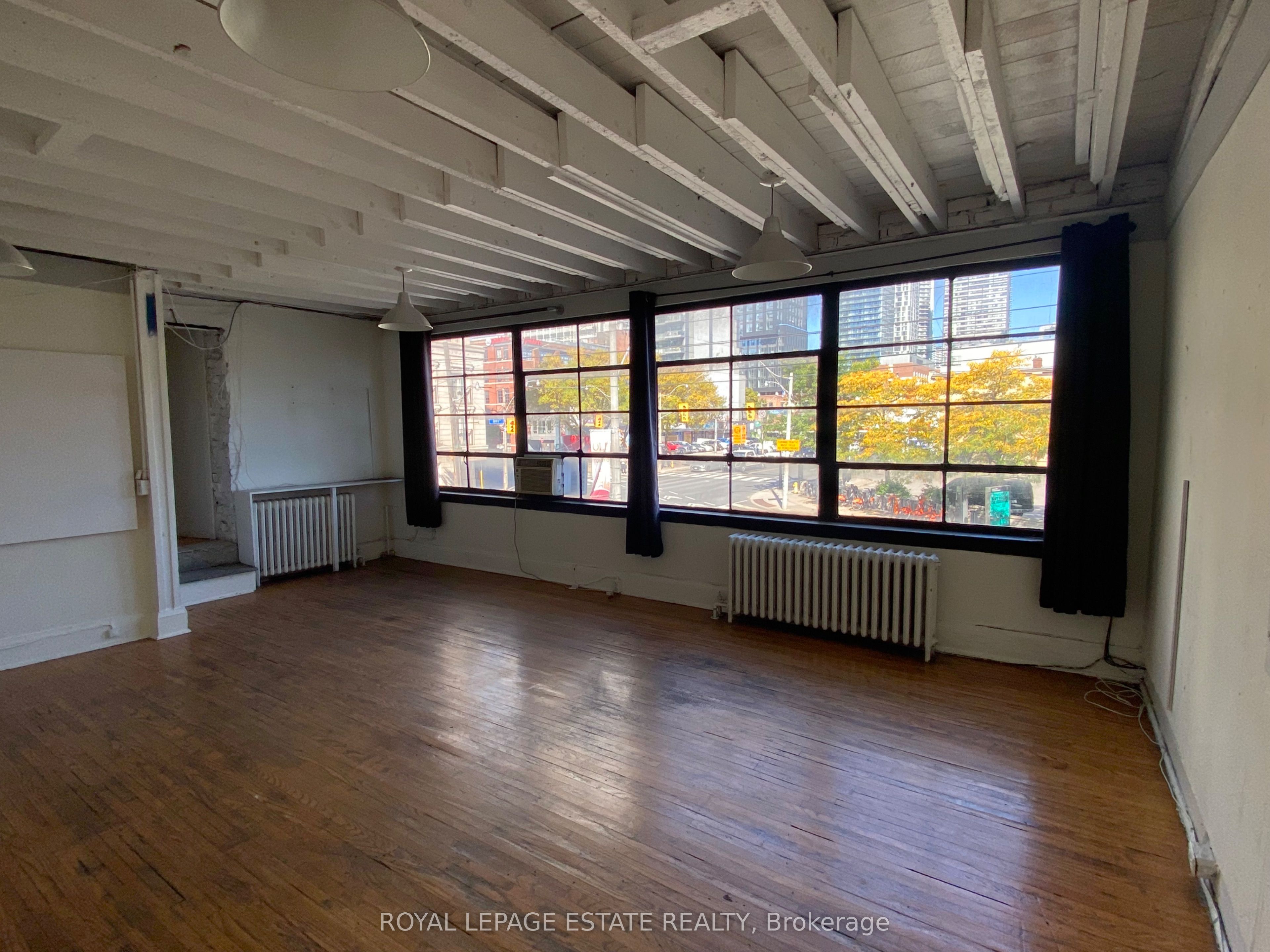 155 Richmond Street E Property Photo 4