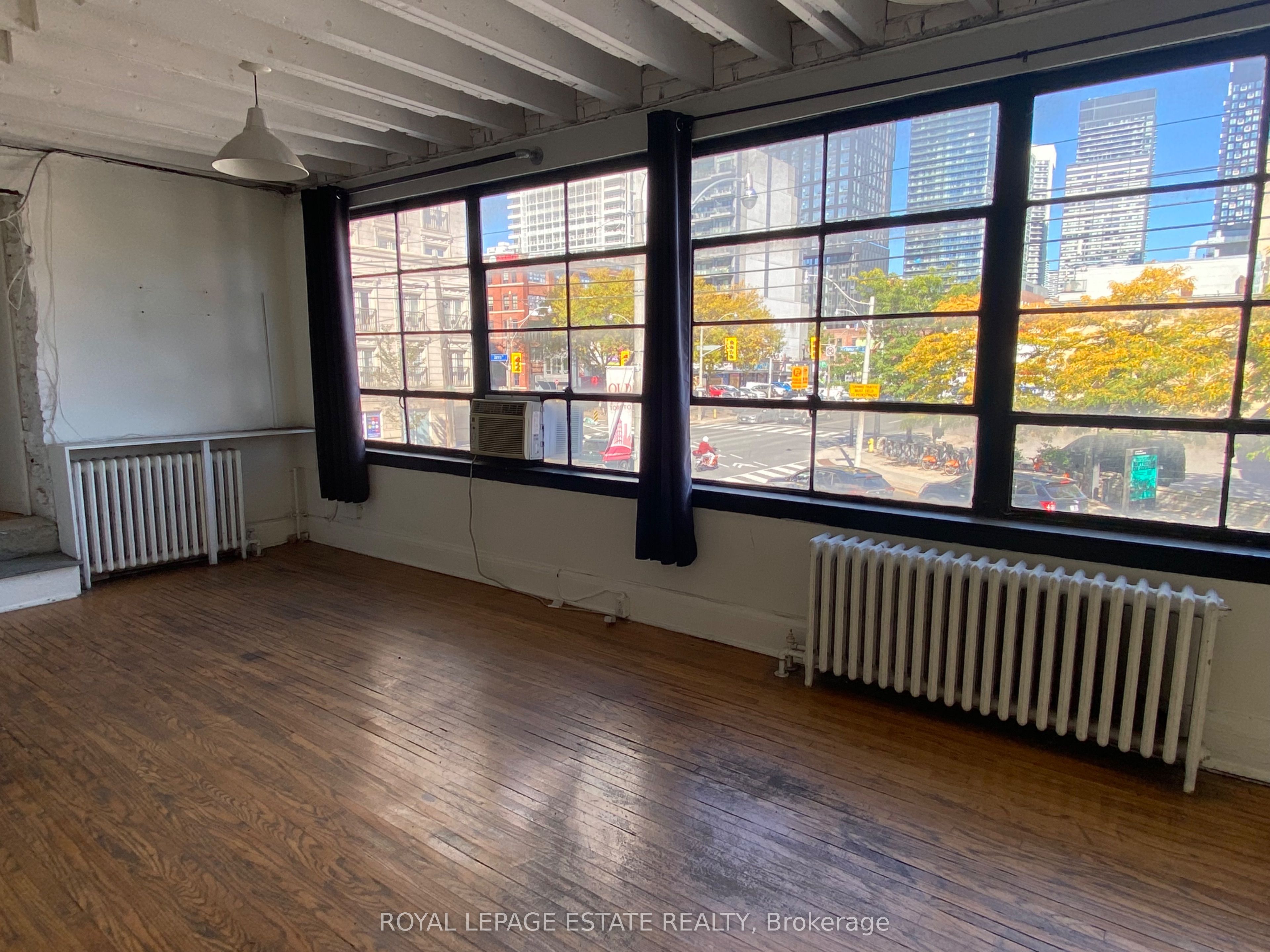 155 Richmond Street E Property Photo 5