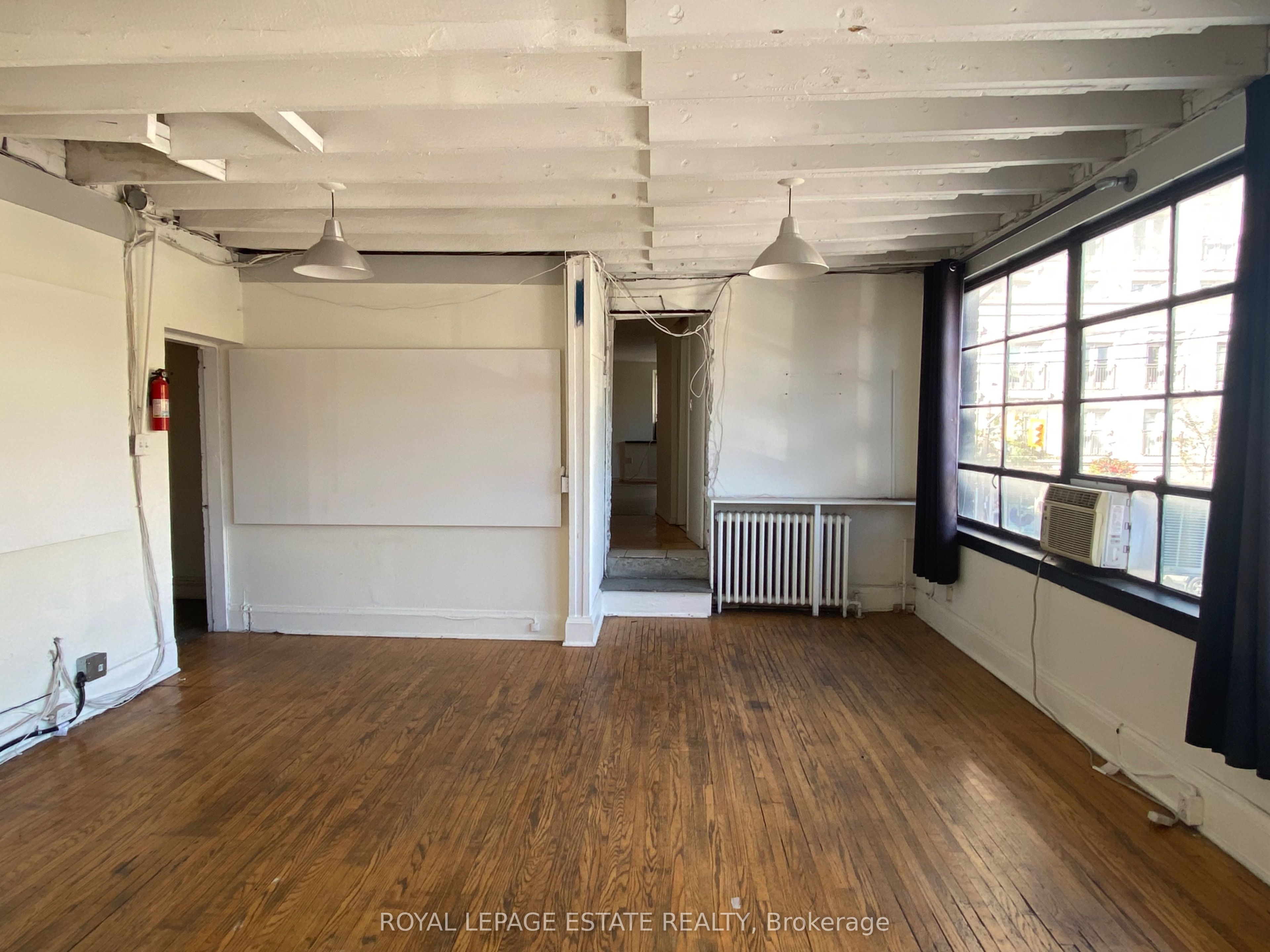 155 Richmond Street E Property Photo 6