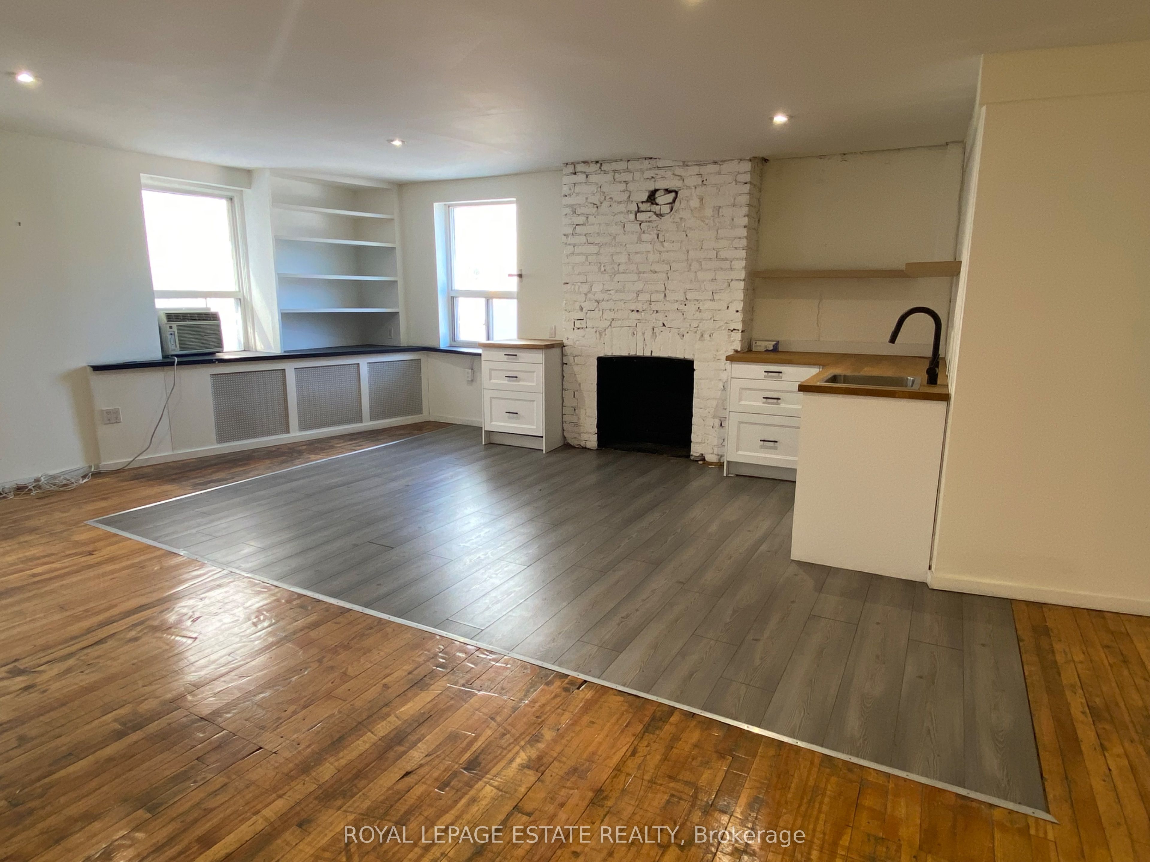 155 Richmond Street E Property Photo 10