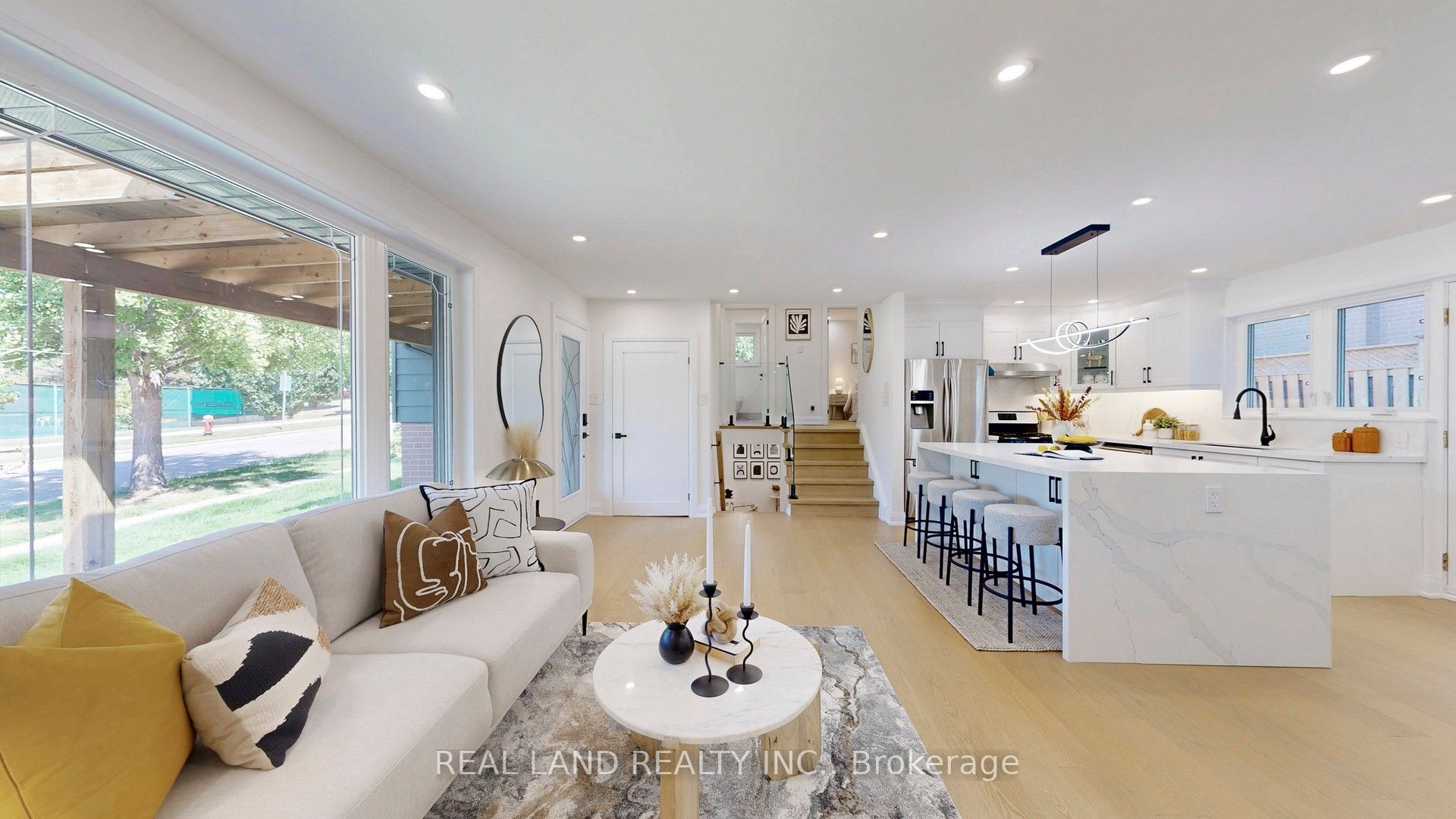 38 Cresthaven Drive Property Photo 1