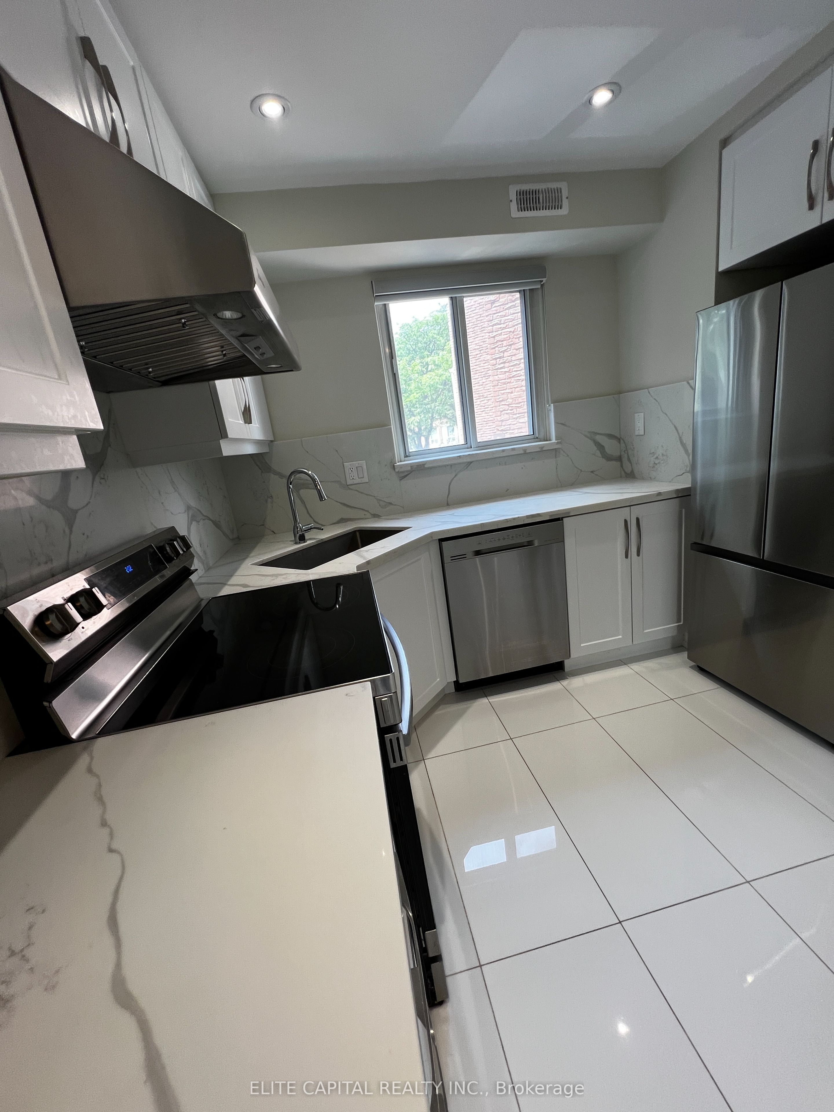 74 Thimble Berry Way Property Photo 12