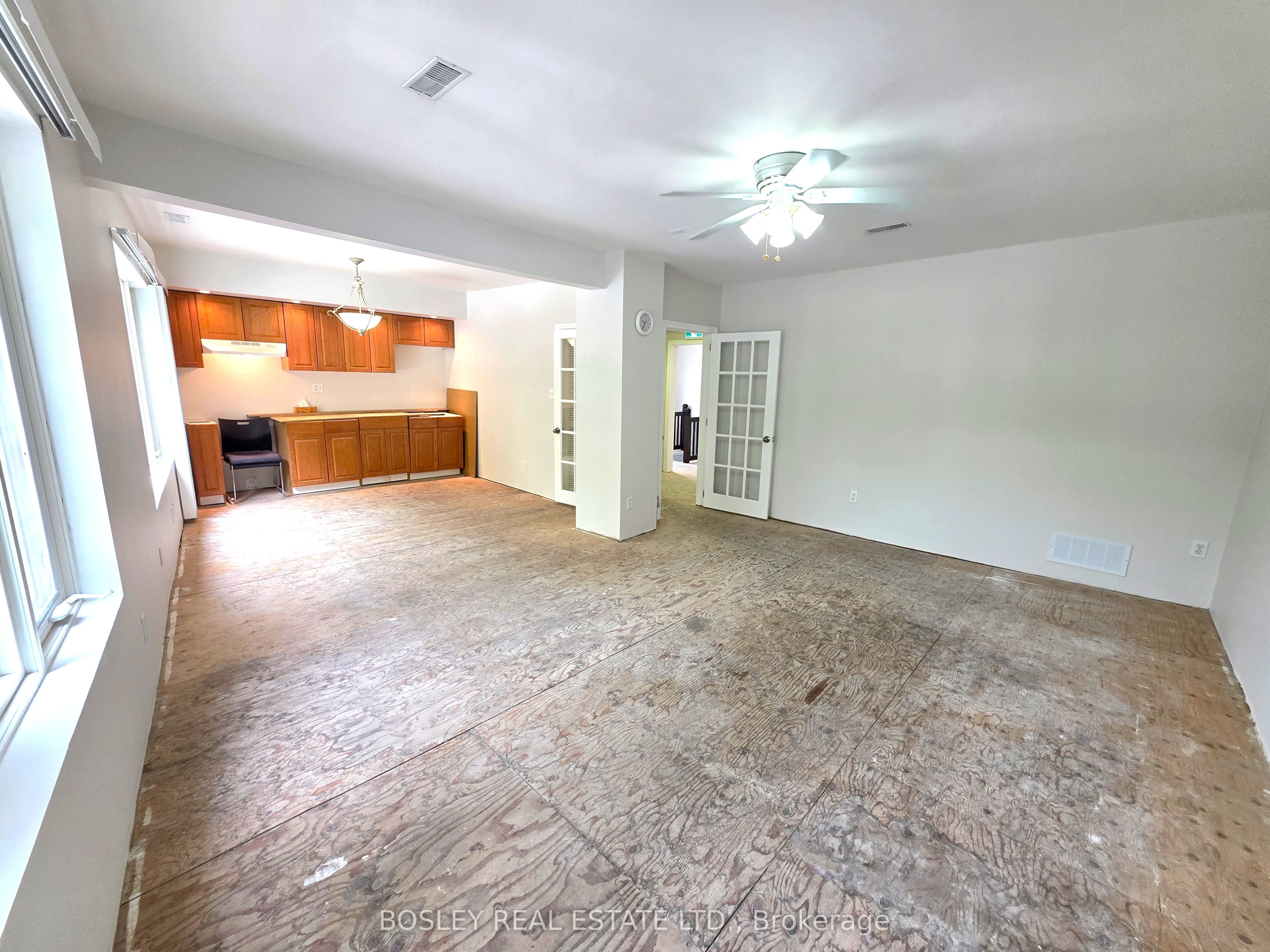 2519 Yonge Street 2nd Floor Property Photo 6