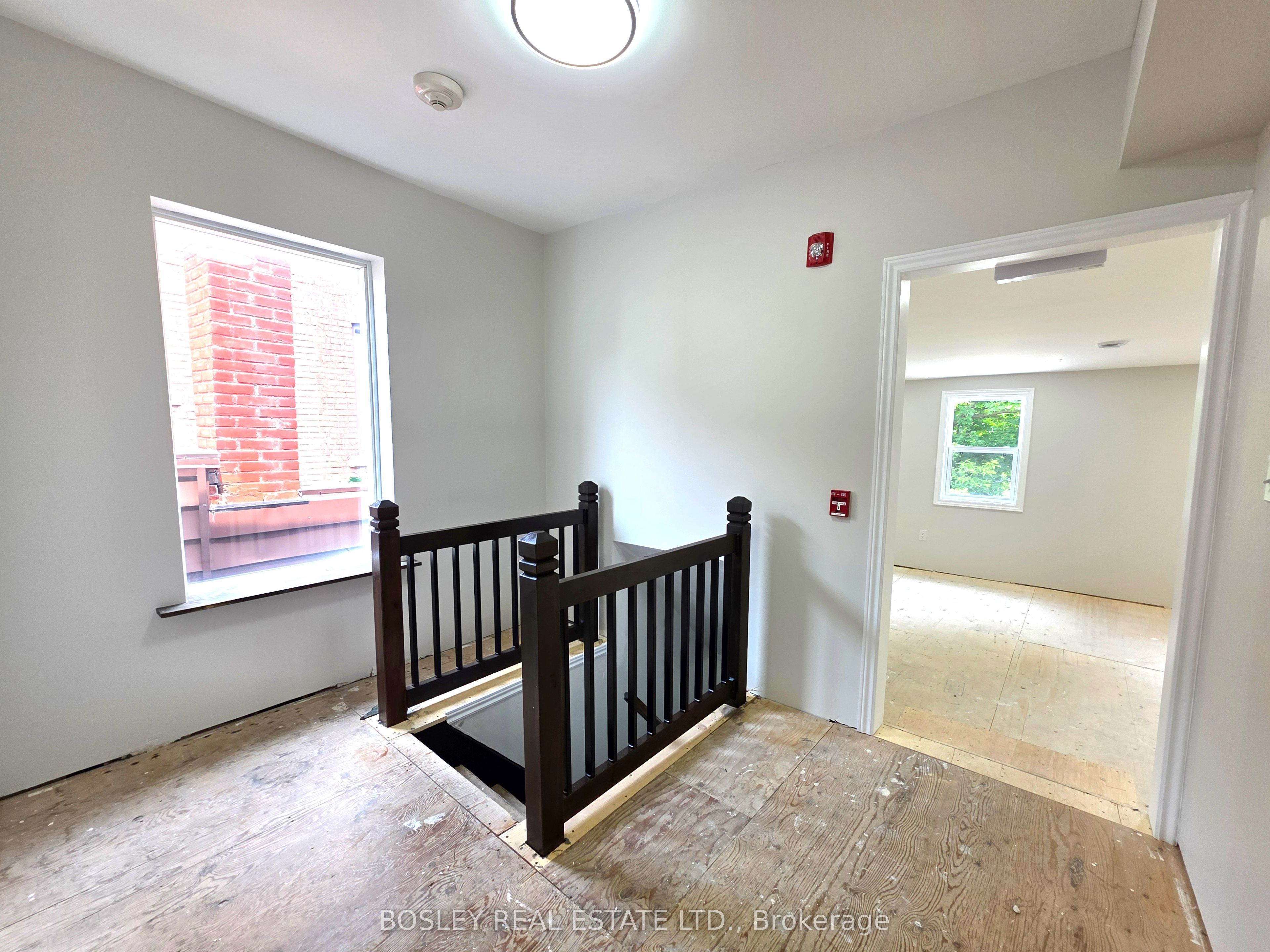 2519 Yonge Street 2nd Floor Property Photo 8