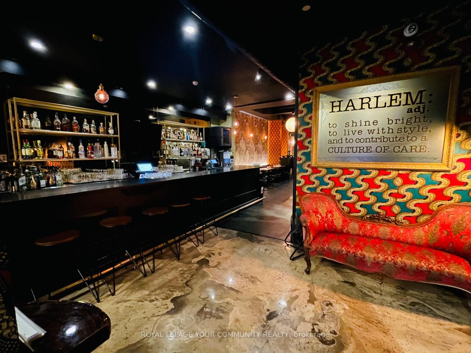 745 Queen Street Property Photo 1