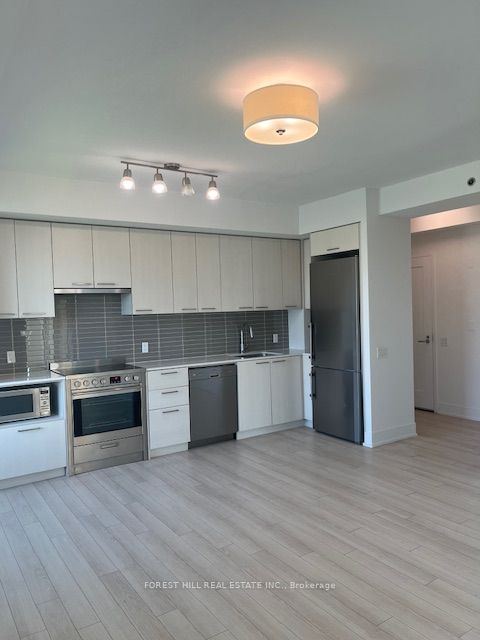 310 Tweedsmuir Avenue 412 Property Photo 8