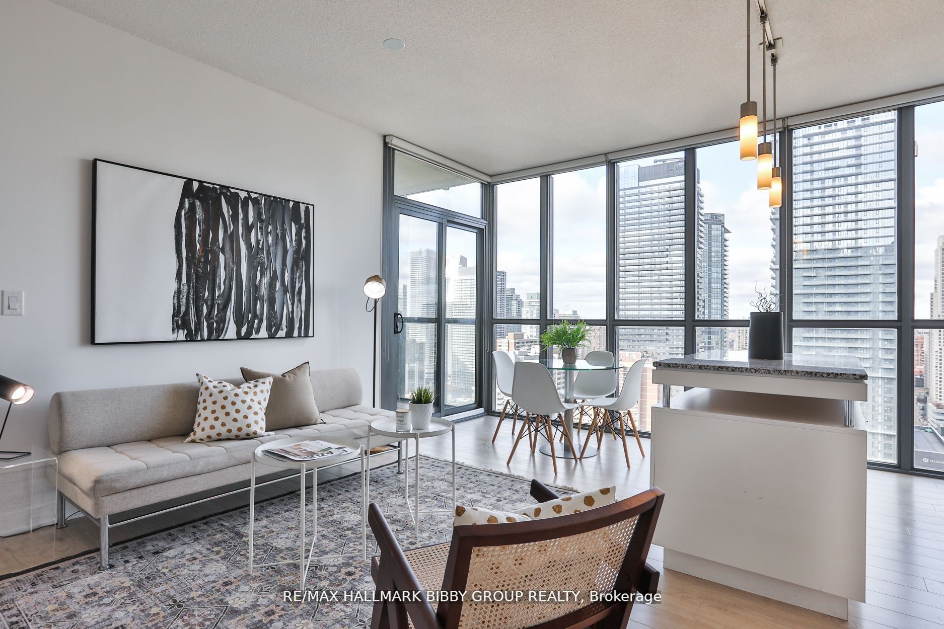 110 Charles Street E 3106 Property Photo 1