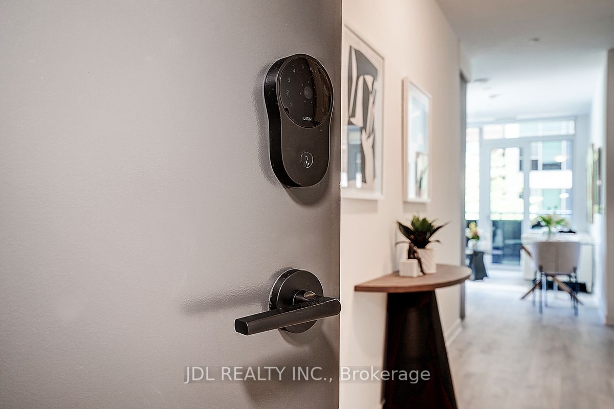 60 Princess Street 202 SE Property Photo 1