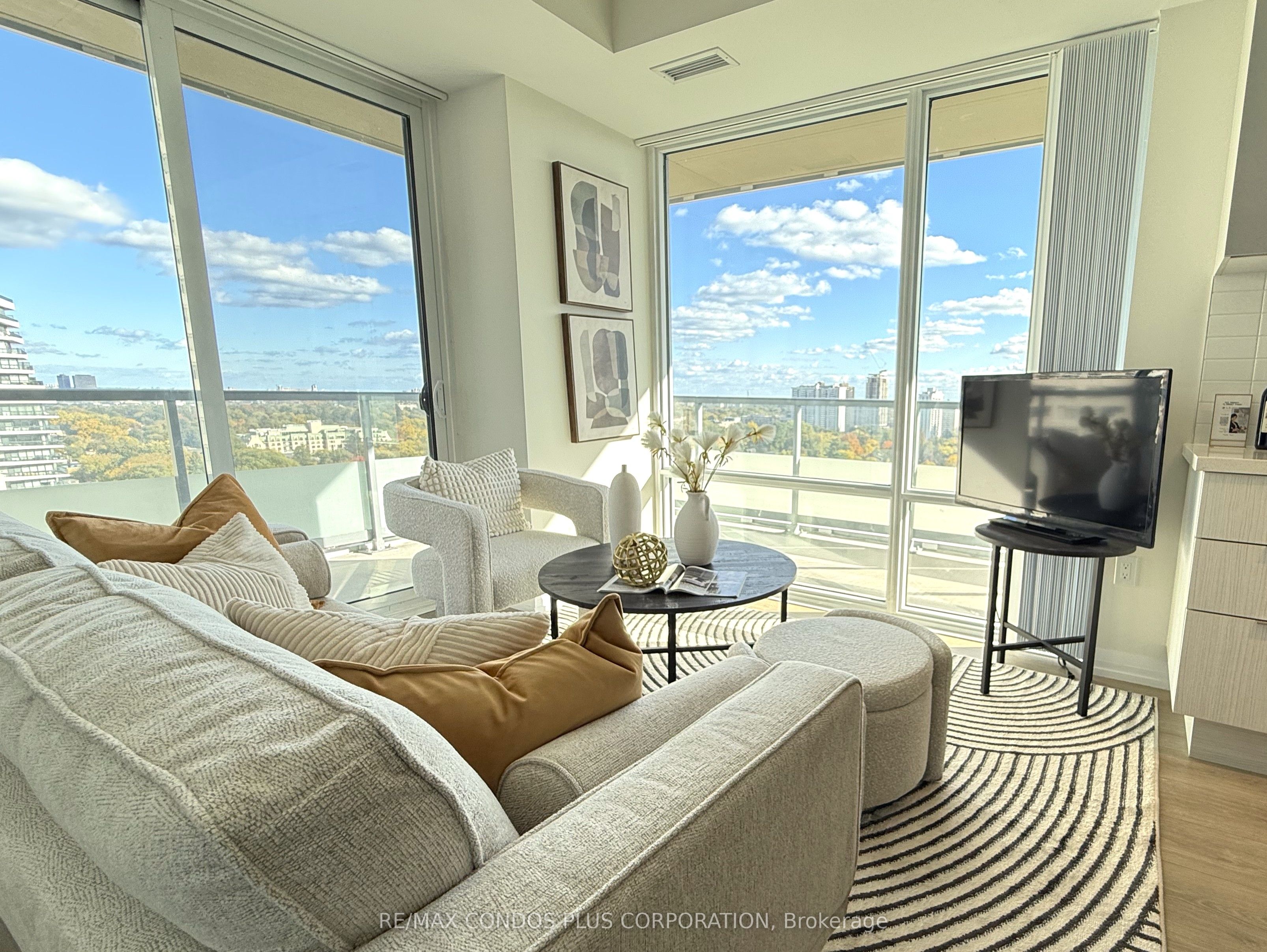 25 Holly Street 2007 Property Photo 7