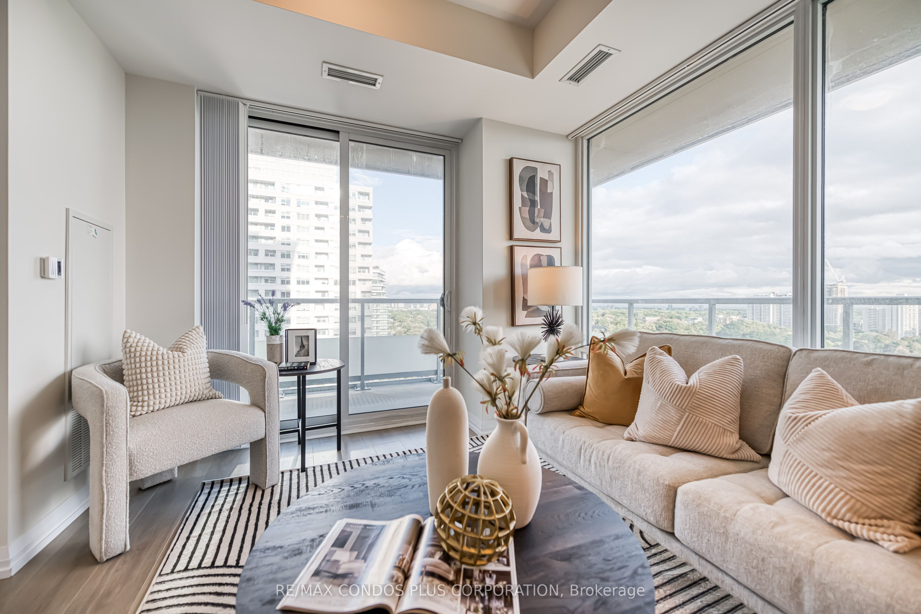 25 Holly Street 2007 Property Photo 11