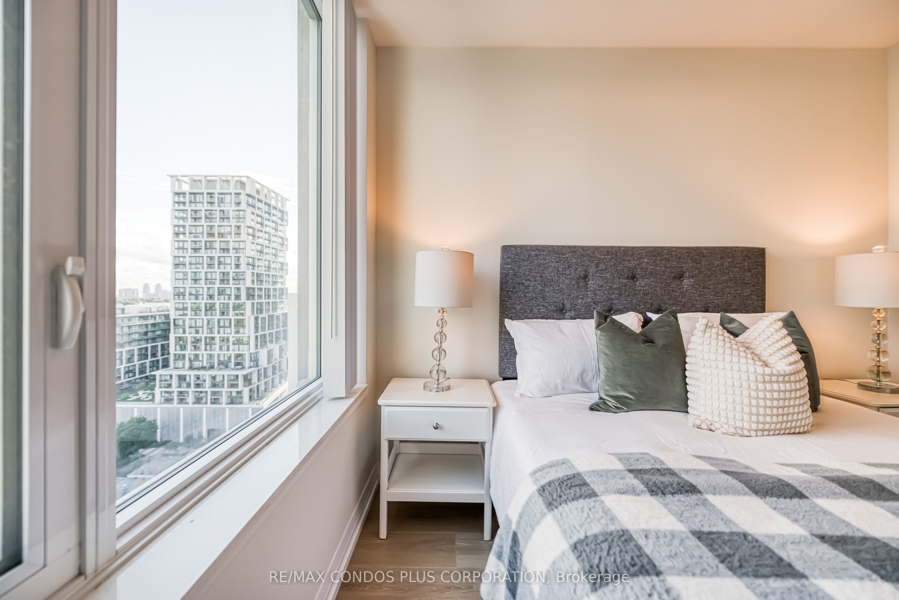 25 Holly Street 2007 Property Photo 20