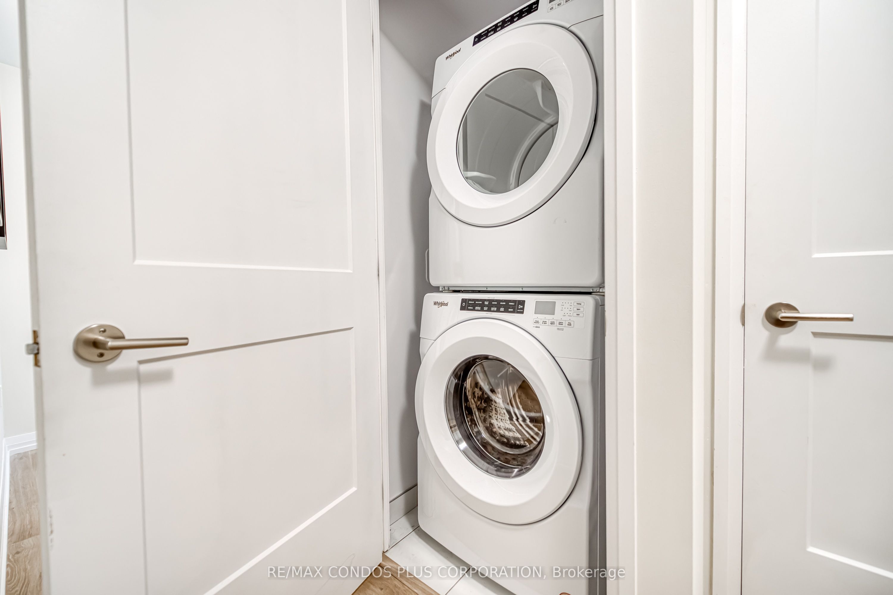 25 Holly Street 2007 Property Photo 26