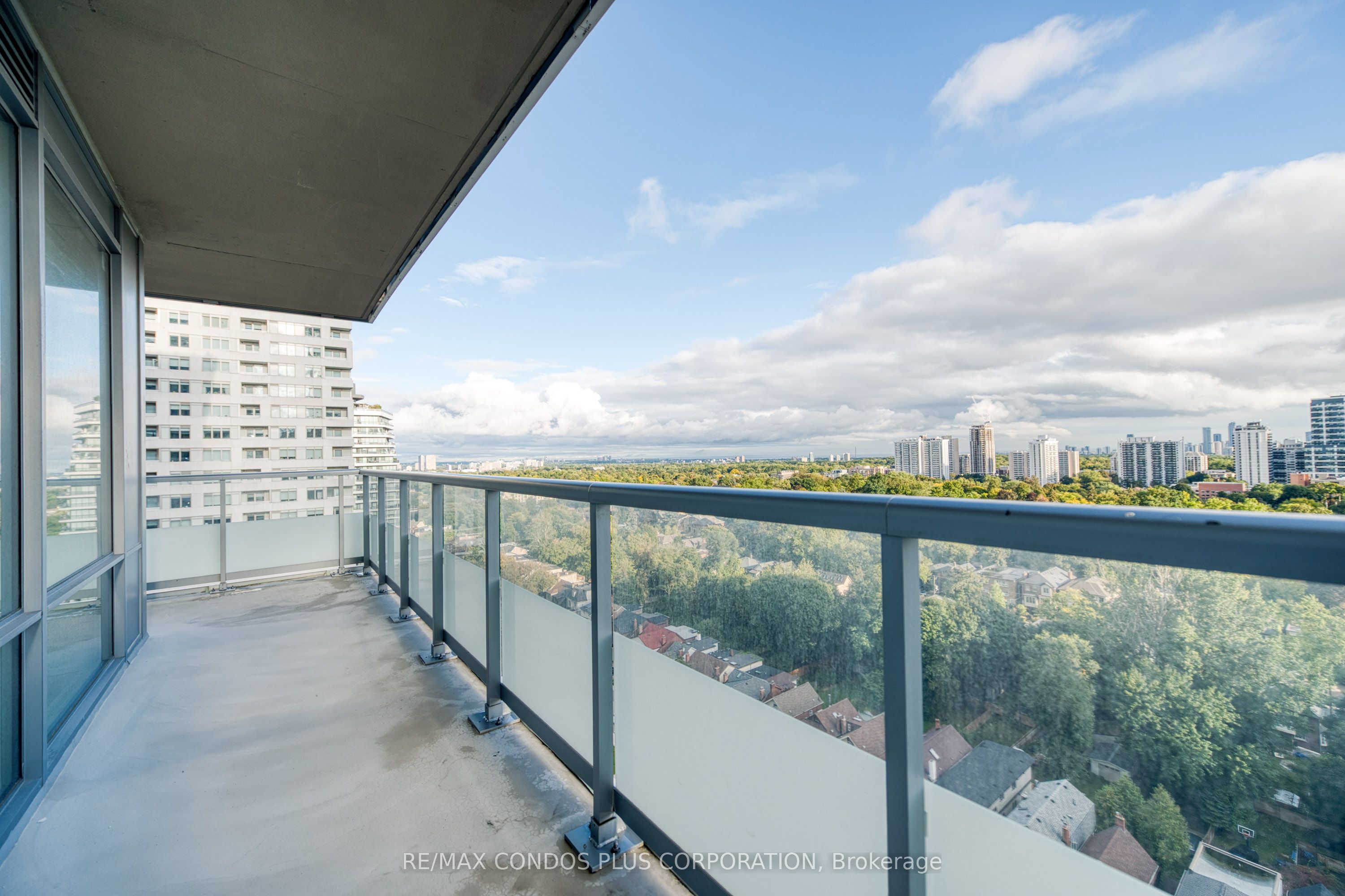 25 Holly Street 2007 Property Photo 28