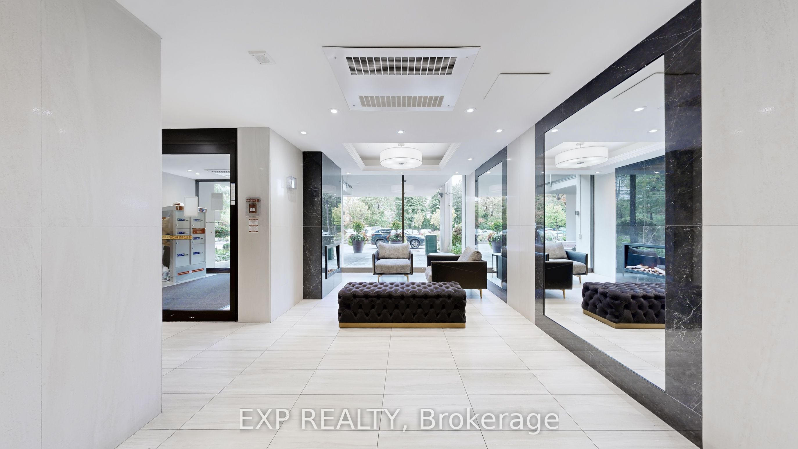 715 Don Mills Road 2204 Property Photo 2