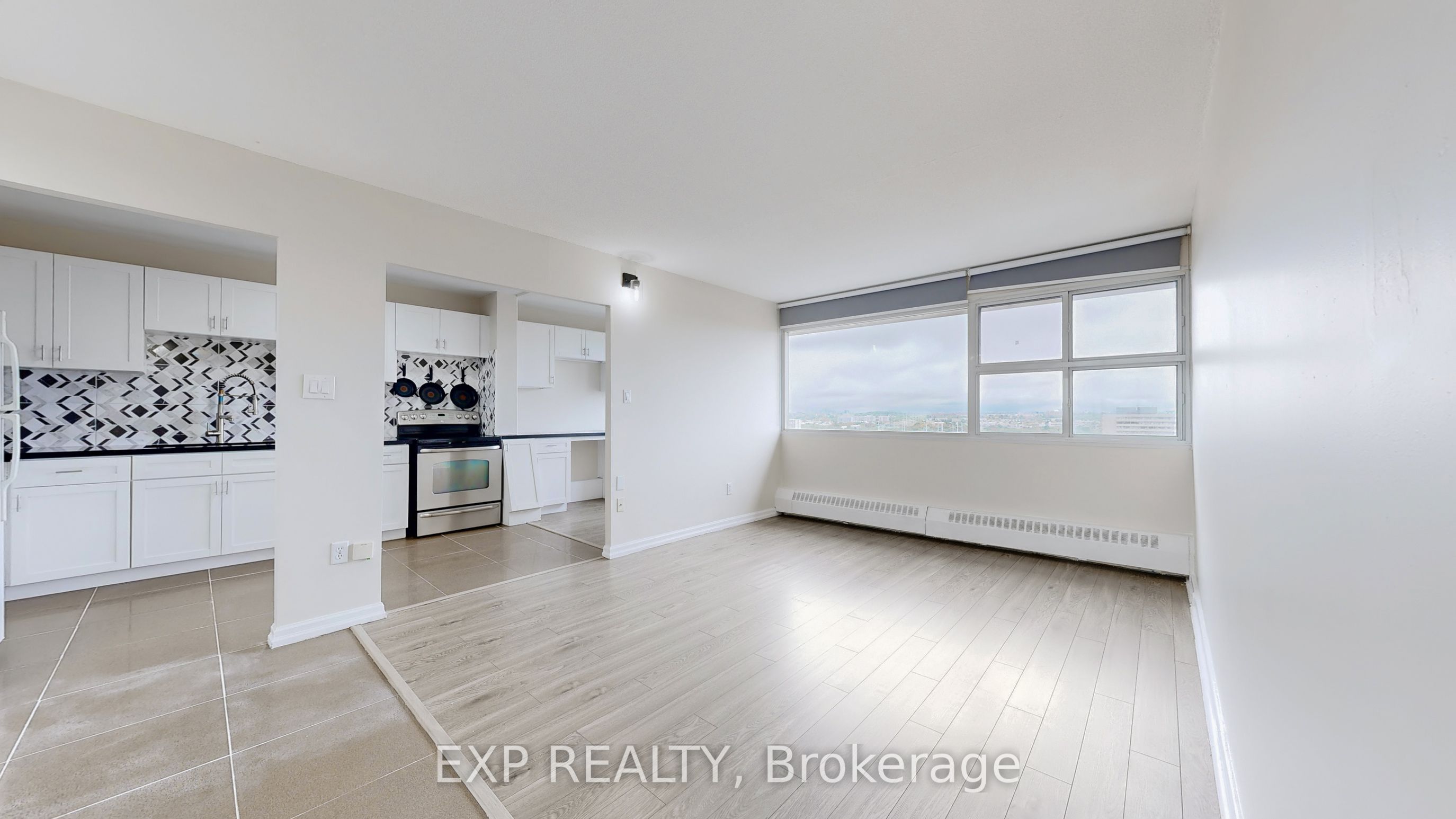 715 Don Mills Road 2204 Property Photo 4