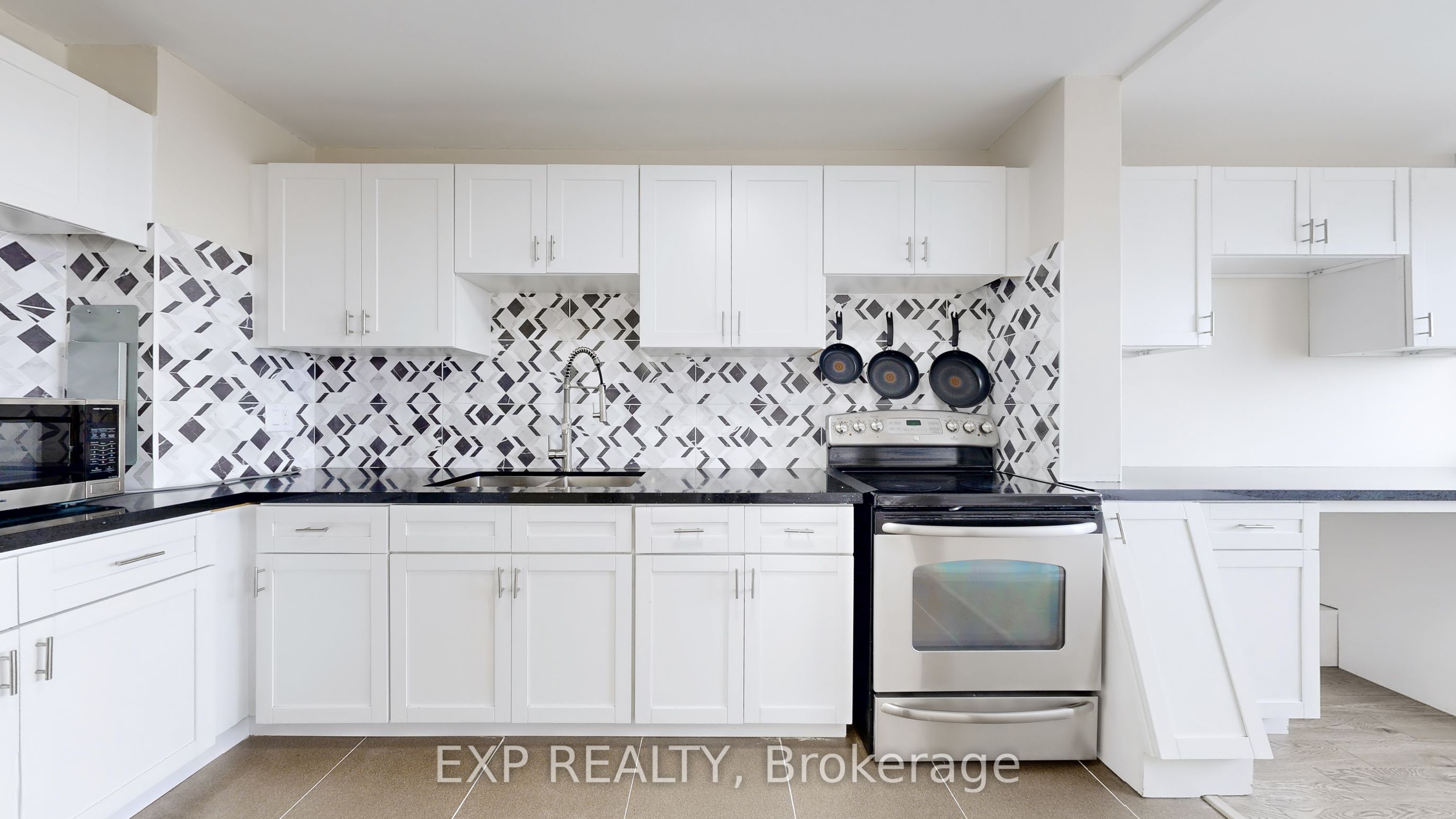 715 Don Mills Road 2204 Property Photo 9