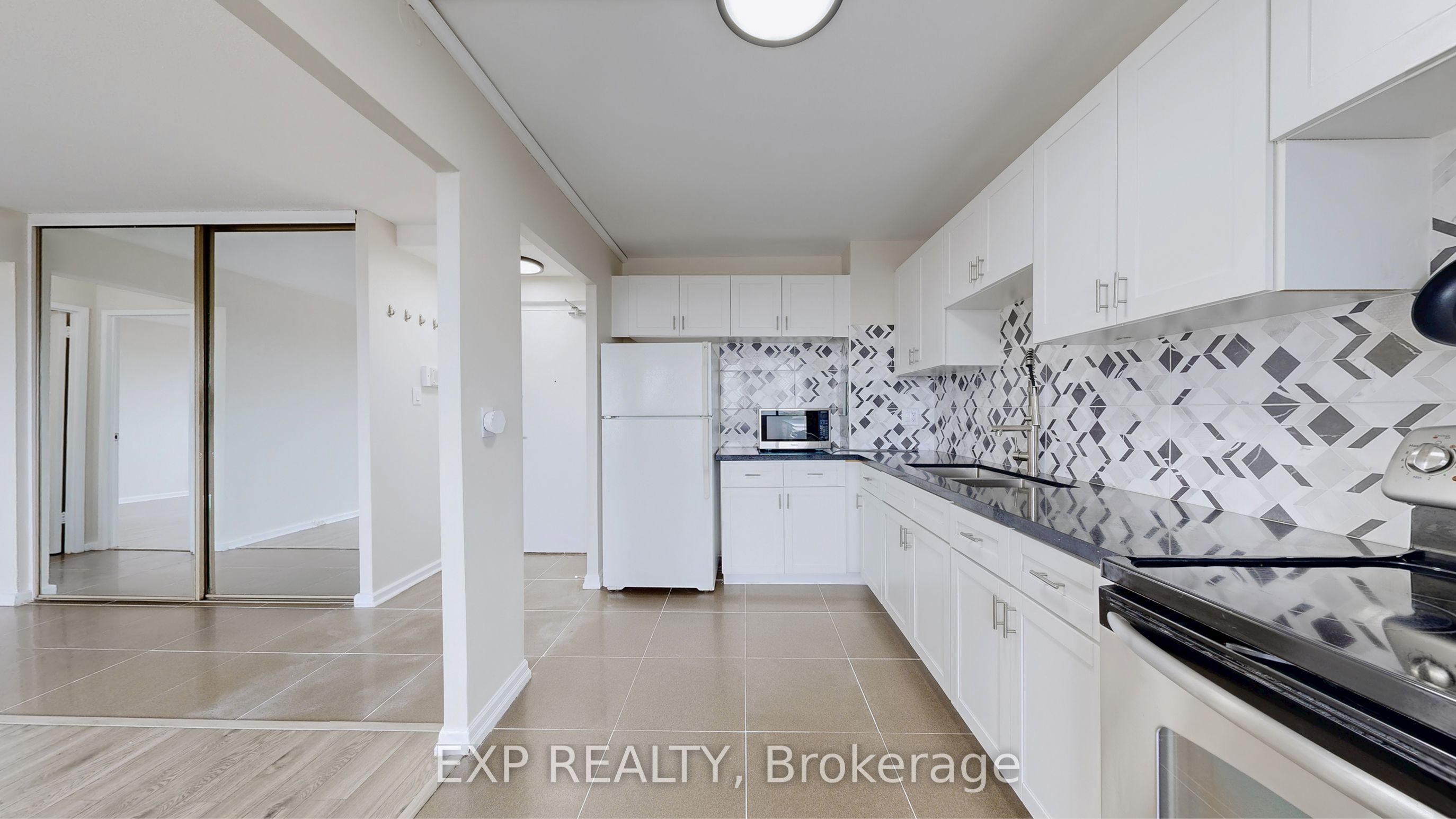 715 Don Mills Road 2204 Property Photo 11