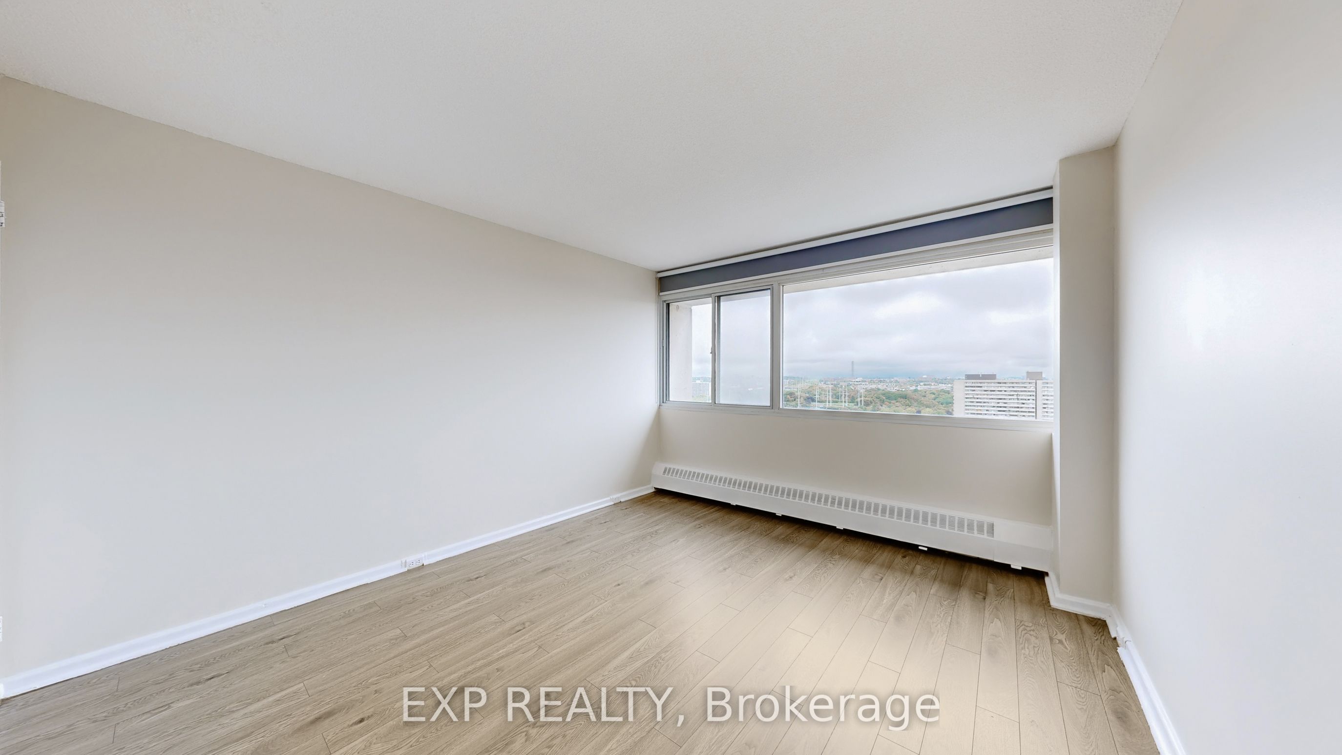 715 Don Mills Road 2204 Property Photo 13