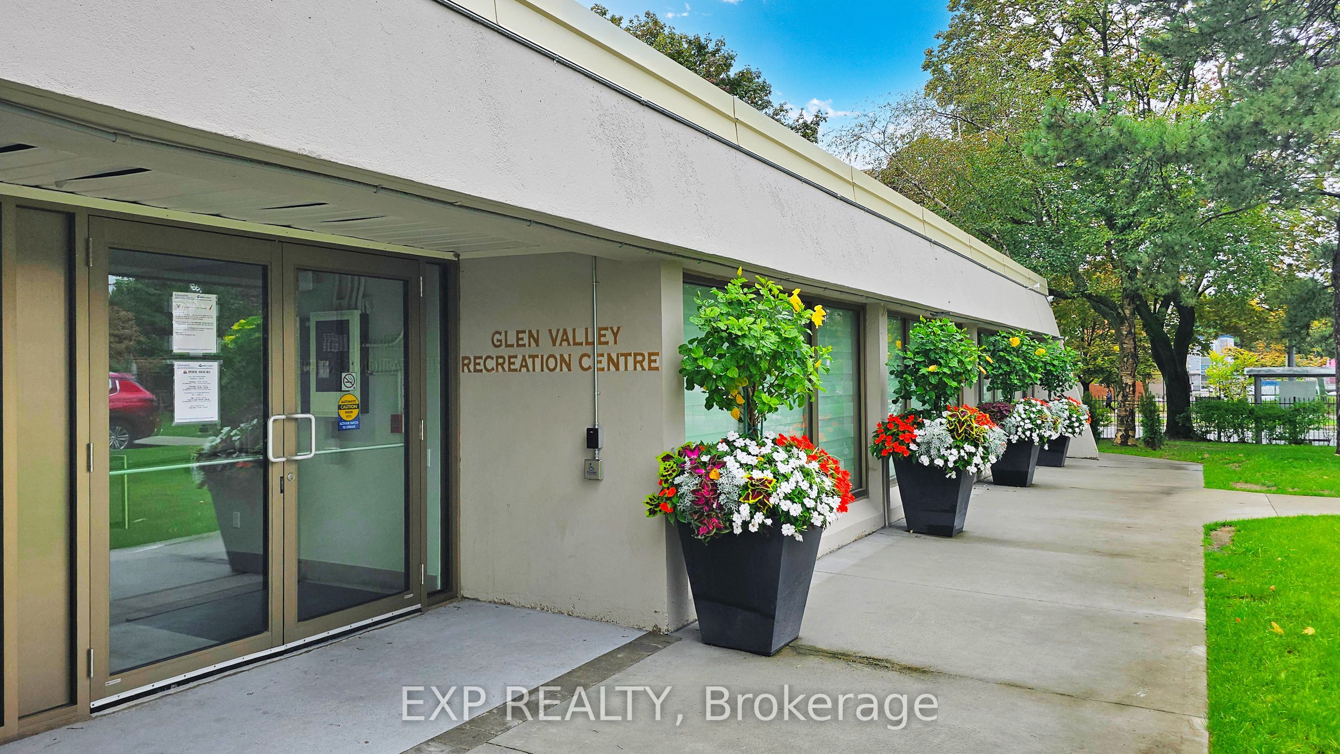 715 Don Mills Road 2204 Property Photo 41