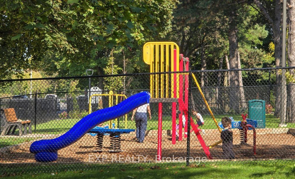 715 Don Mills Road 2204 Property Photo 44