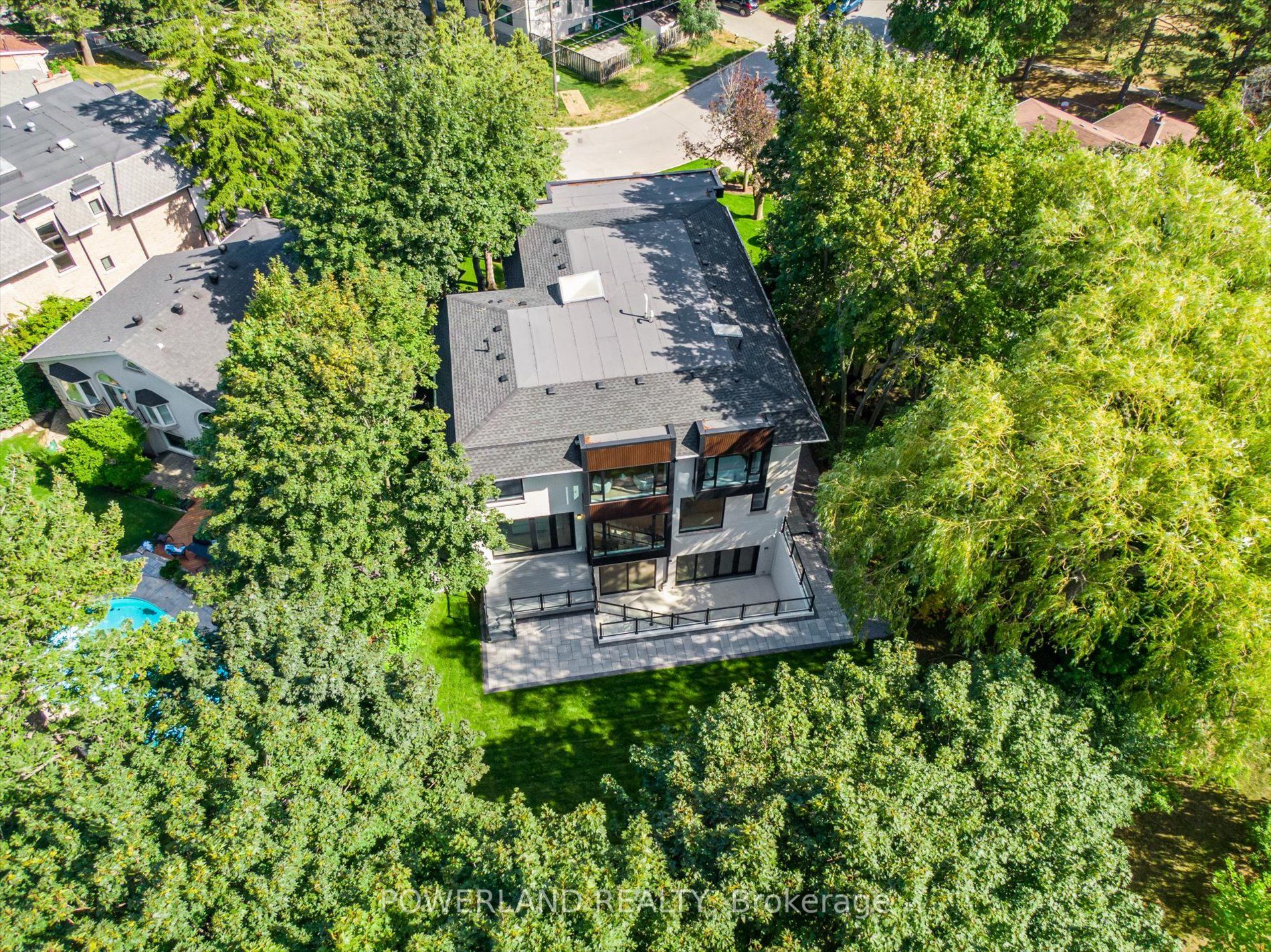 53 Whittaker Crescent Property Photo 5