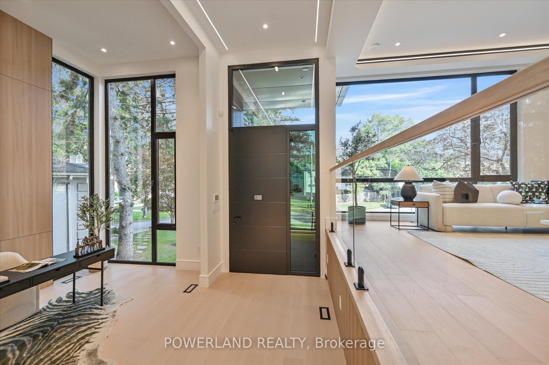 53 Whittaker Crescent Property Photo 6