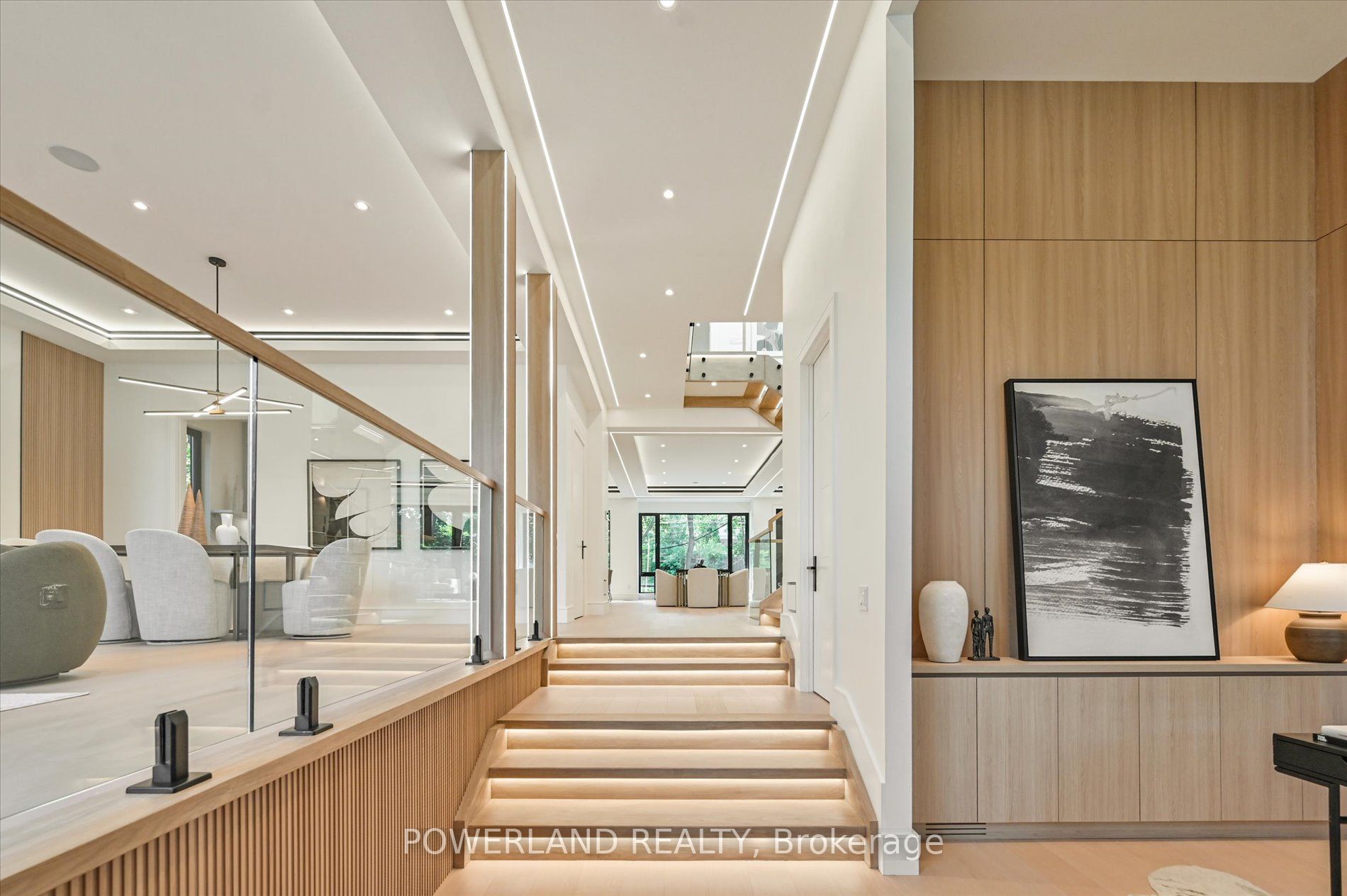 53 Whittaker Crescent Property Photo 7