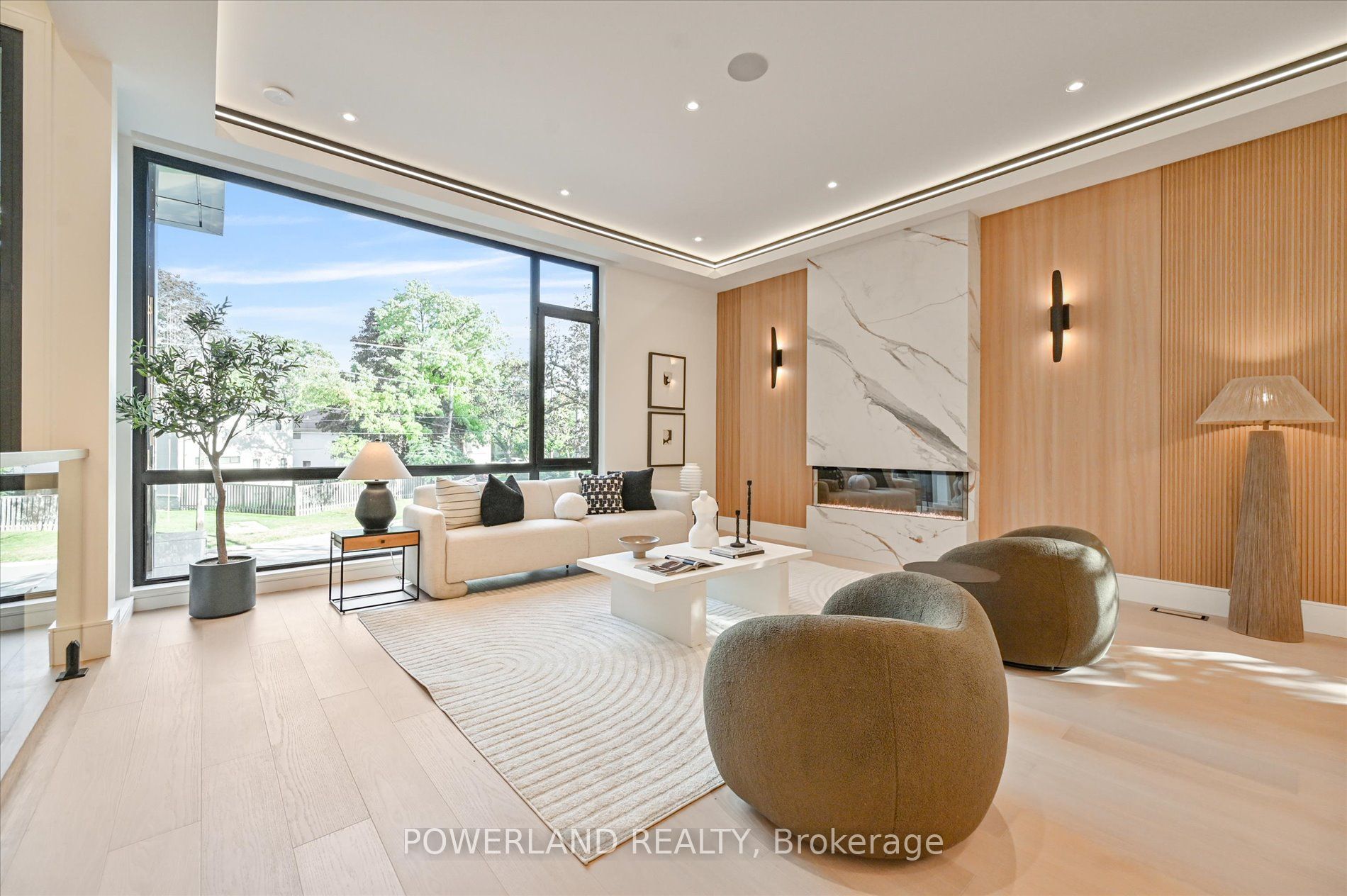 53 Whittaker Crescent Property Photo 11