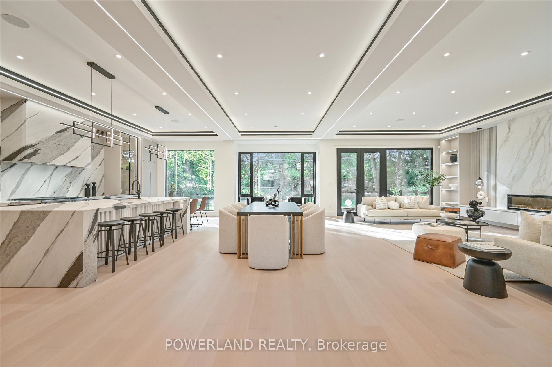 53 Whittaker Crescent Property Photo 14