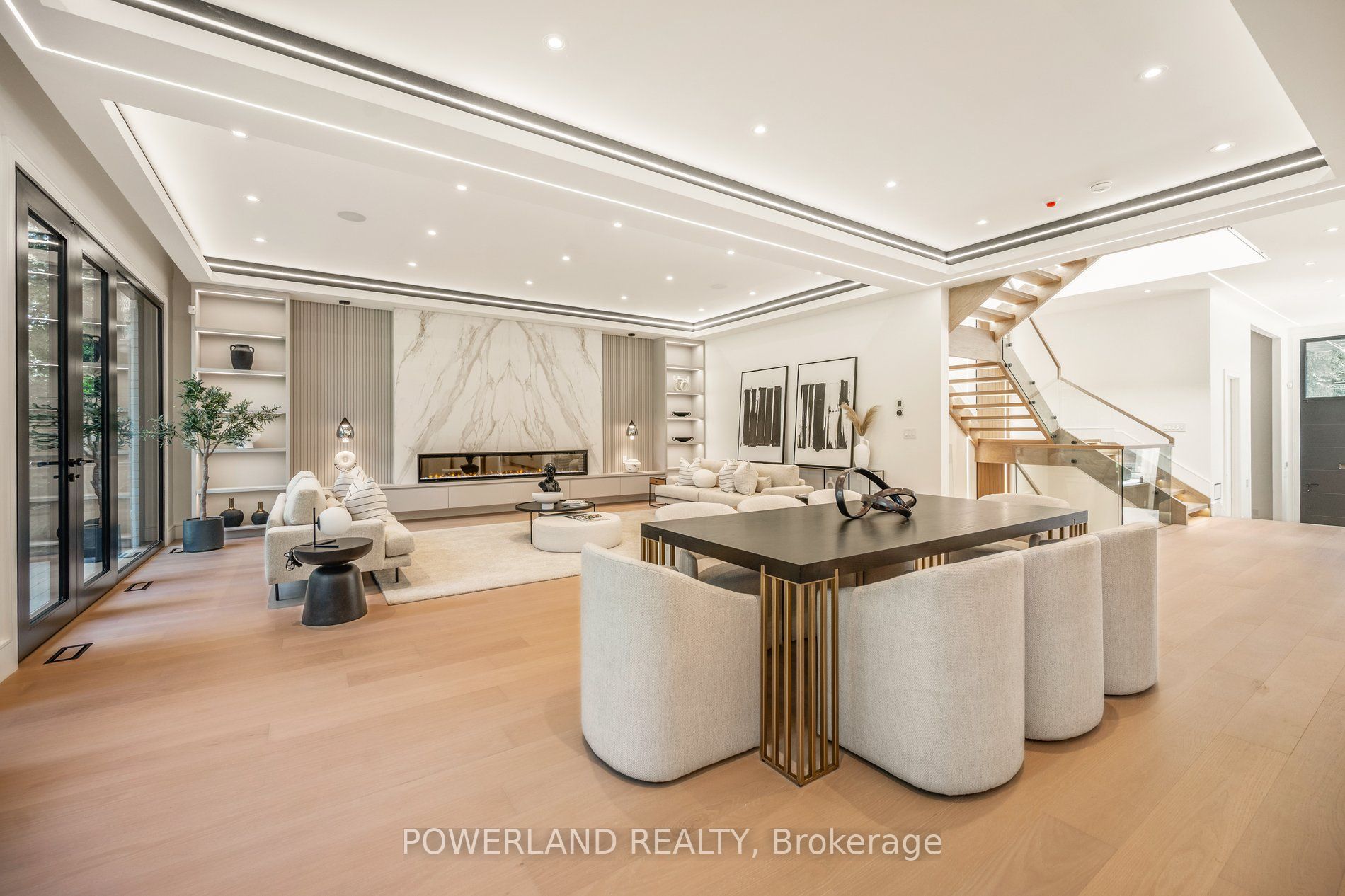 53 Whittaker Crescent Property Photo 21