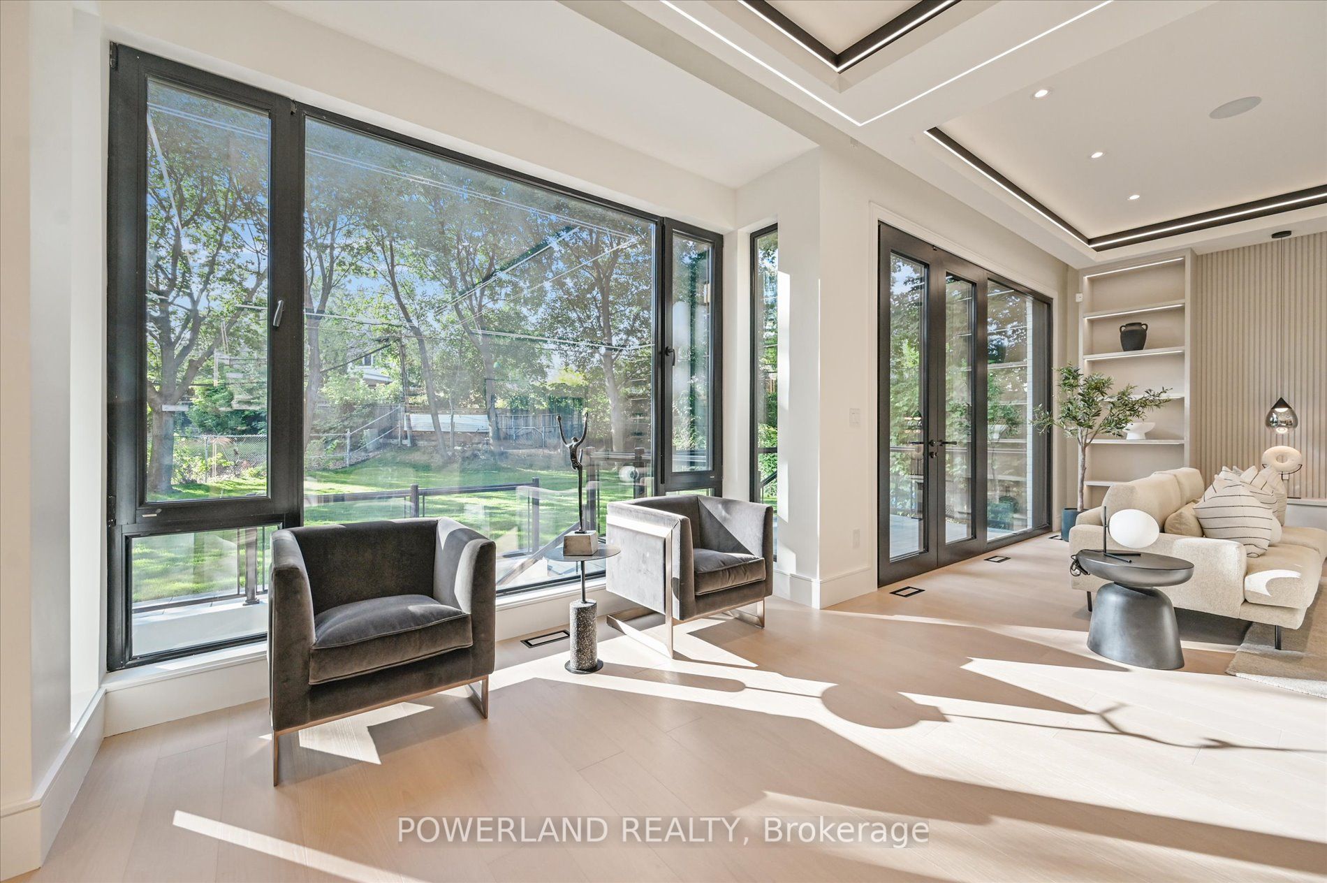 53 Whittaker Crescent Property Photo 22