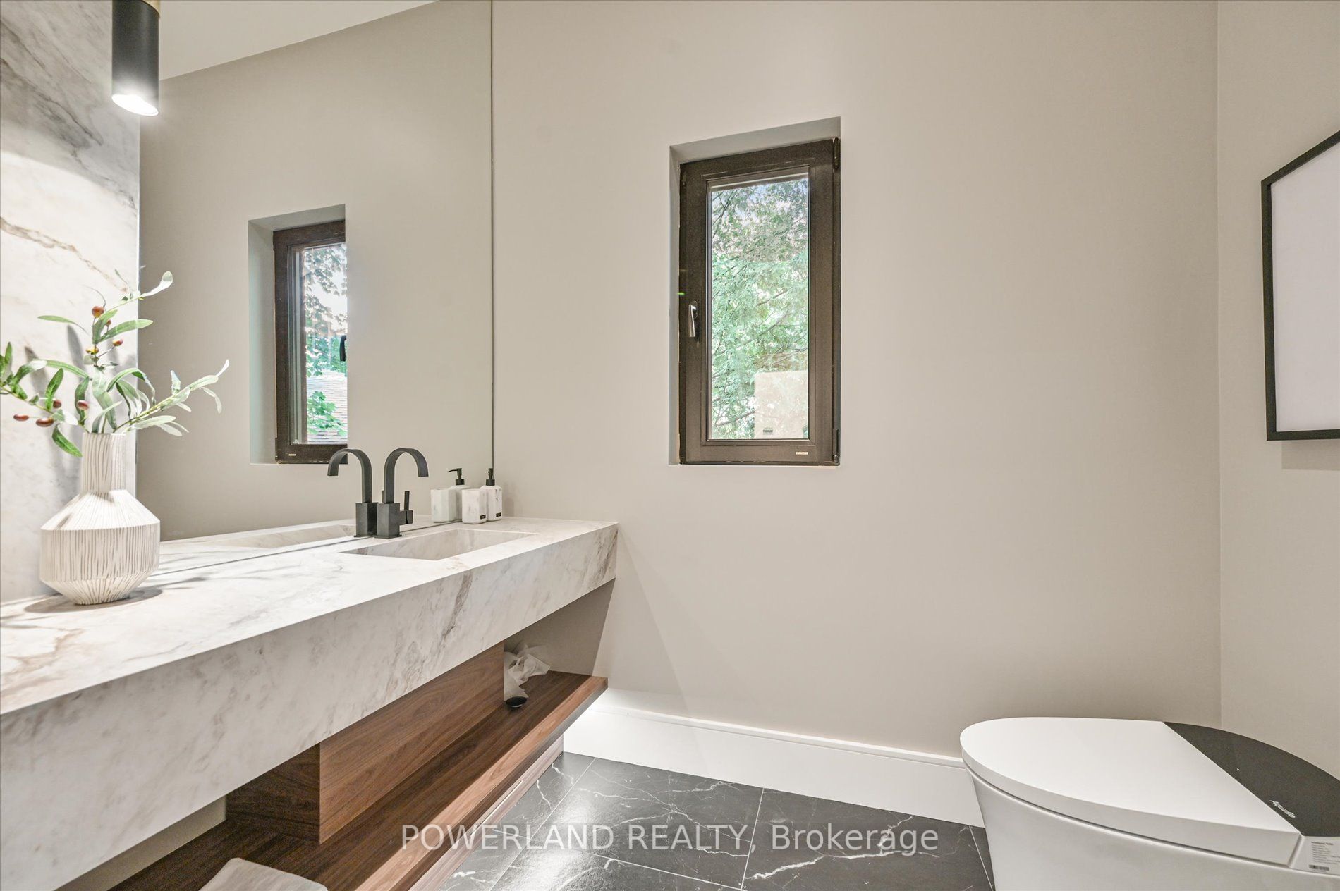 53 Whittaker Crescent Property Photo 27