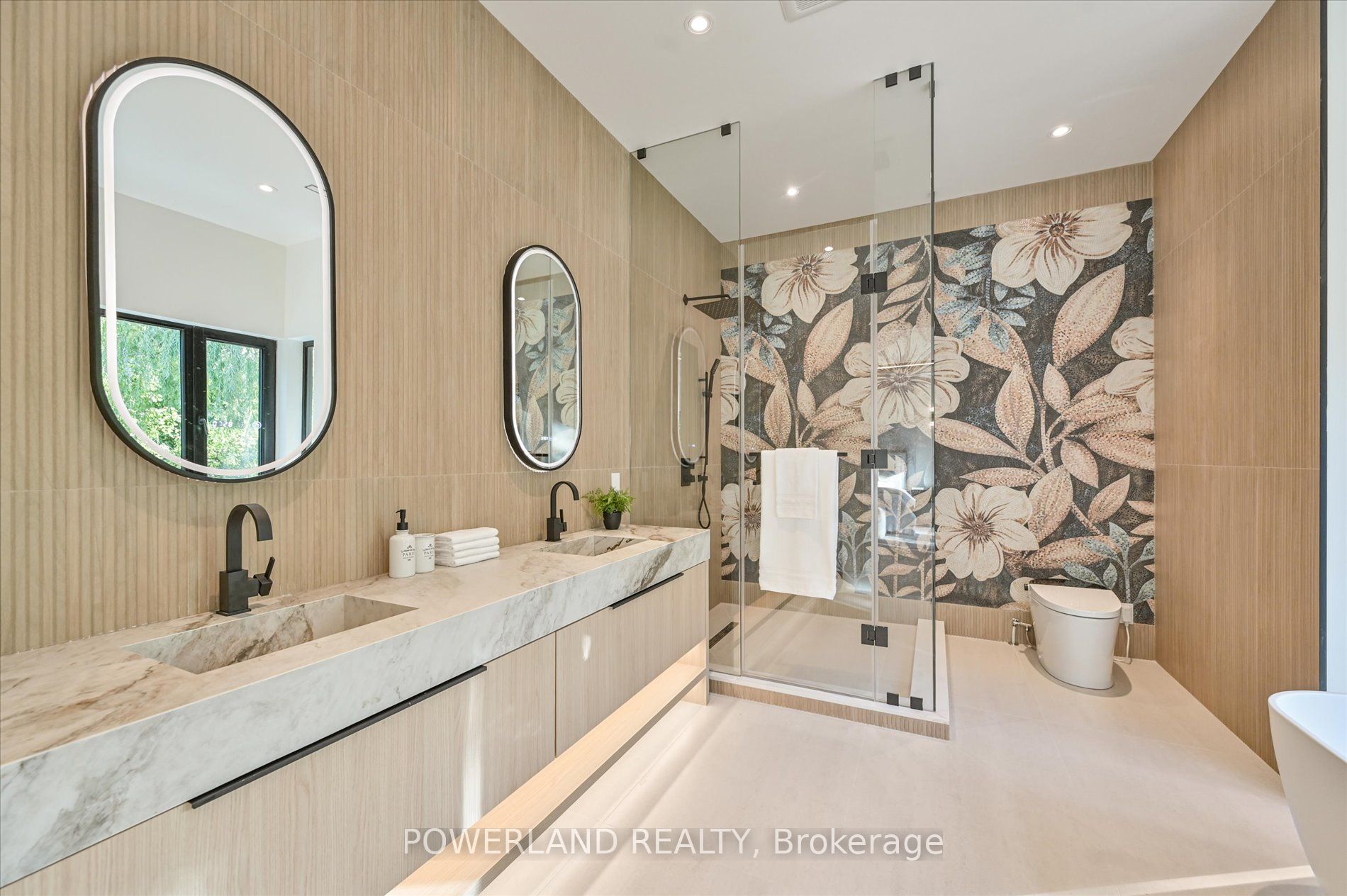 53 Whittaker Crescent Property Photo 33