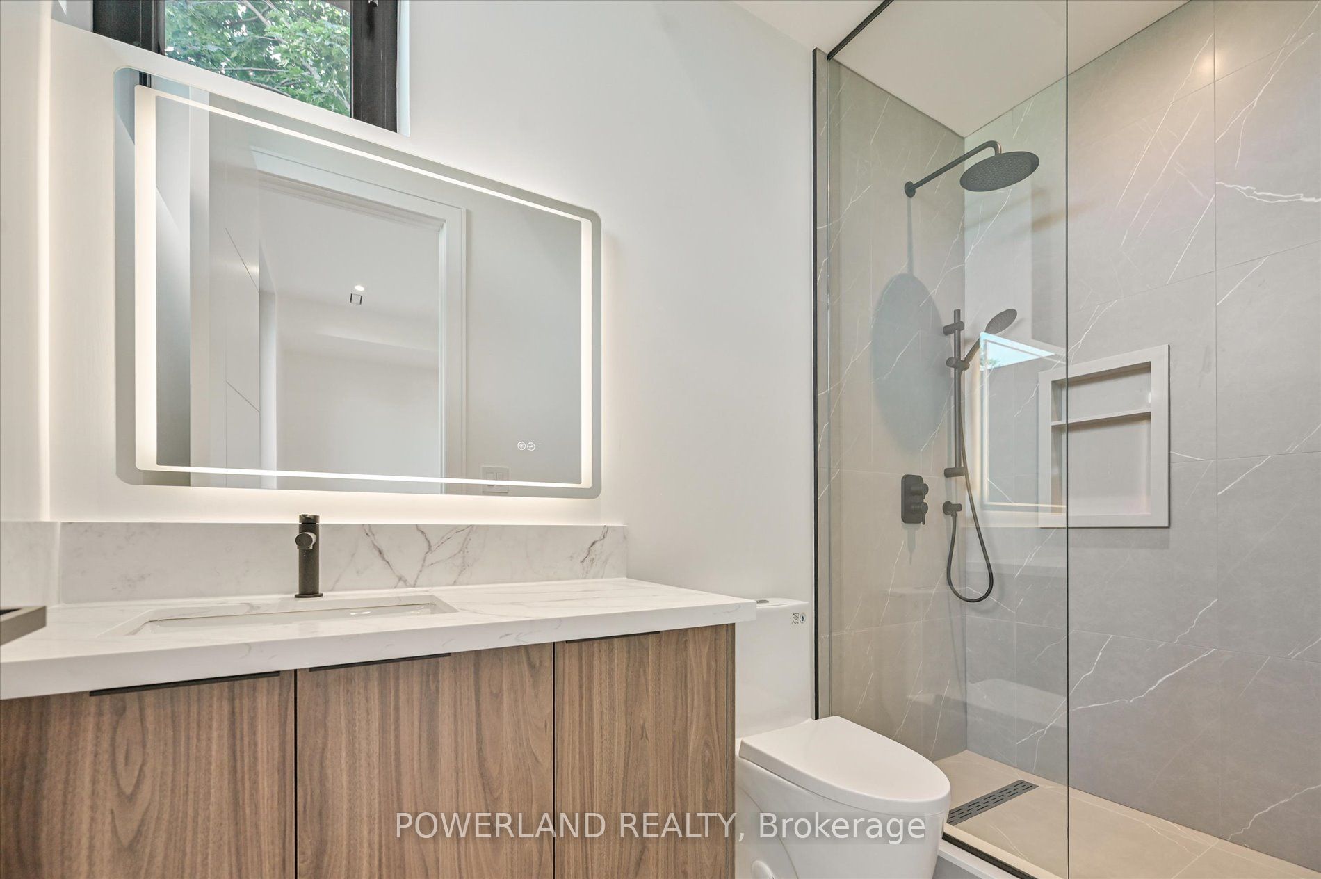 53 Whittaker Crescent Property Photo 38