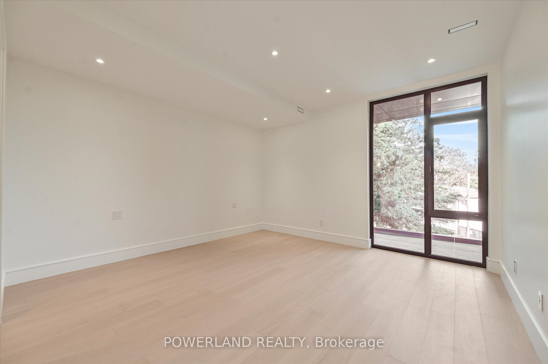 53 Whittaker Crescent Property Photo 39