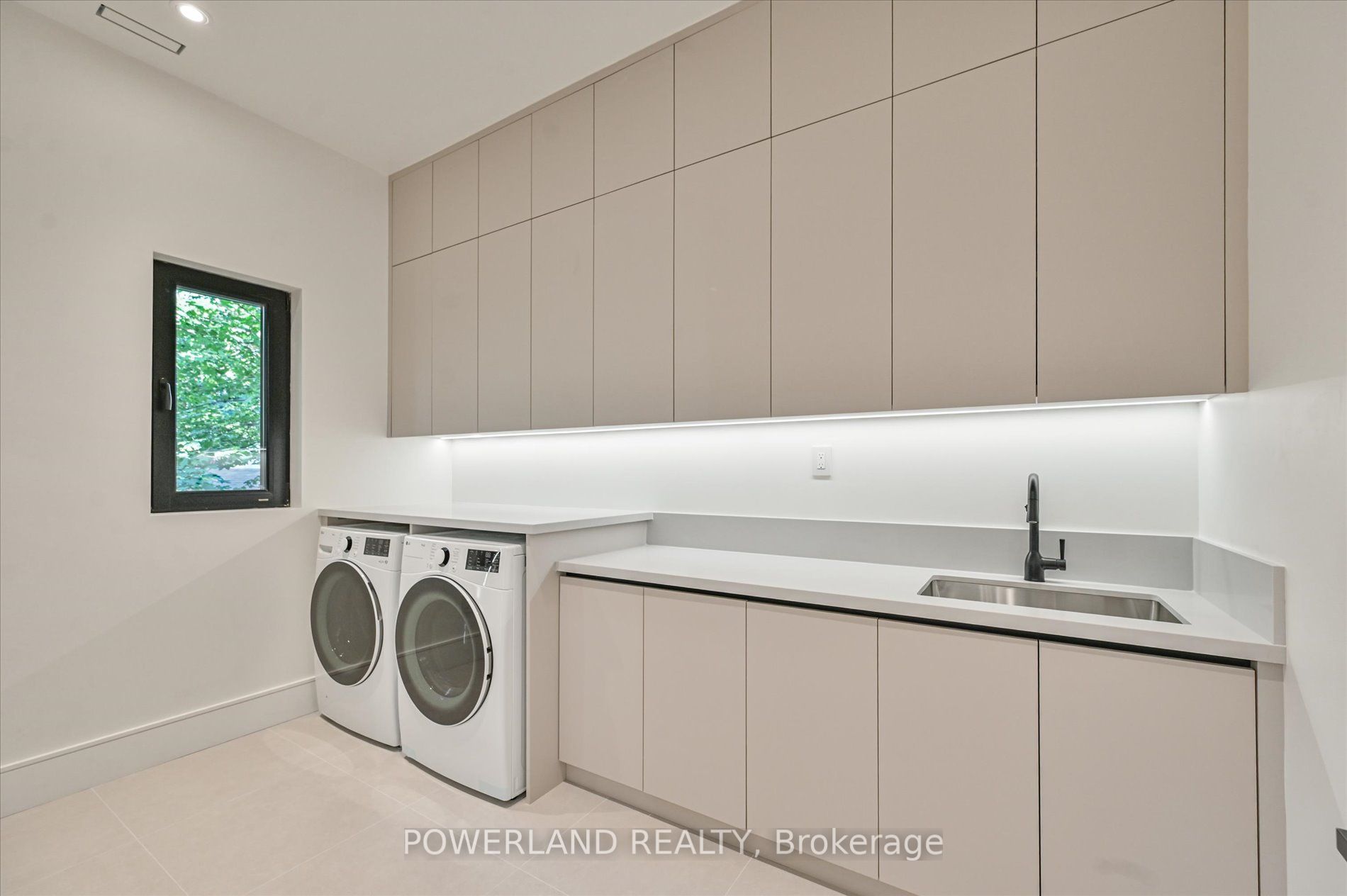 53 Whittaker Crescent Property Photo 43