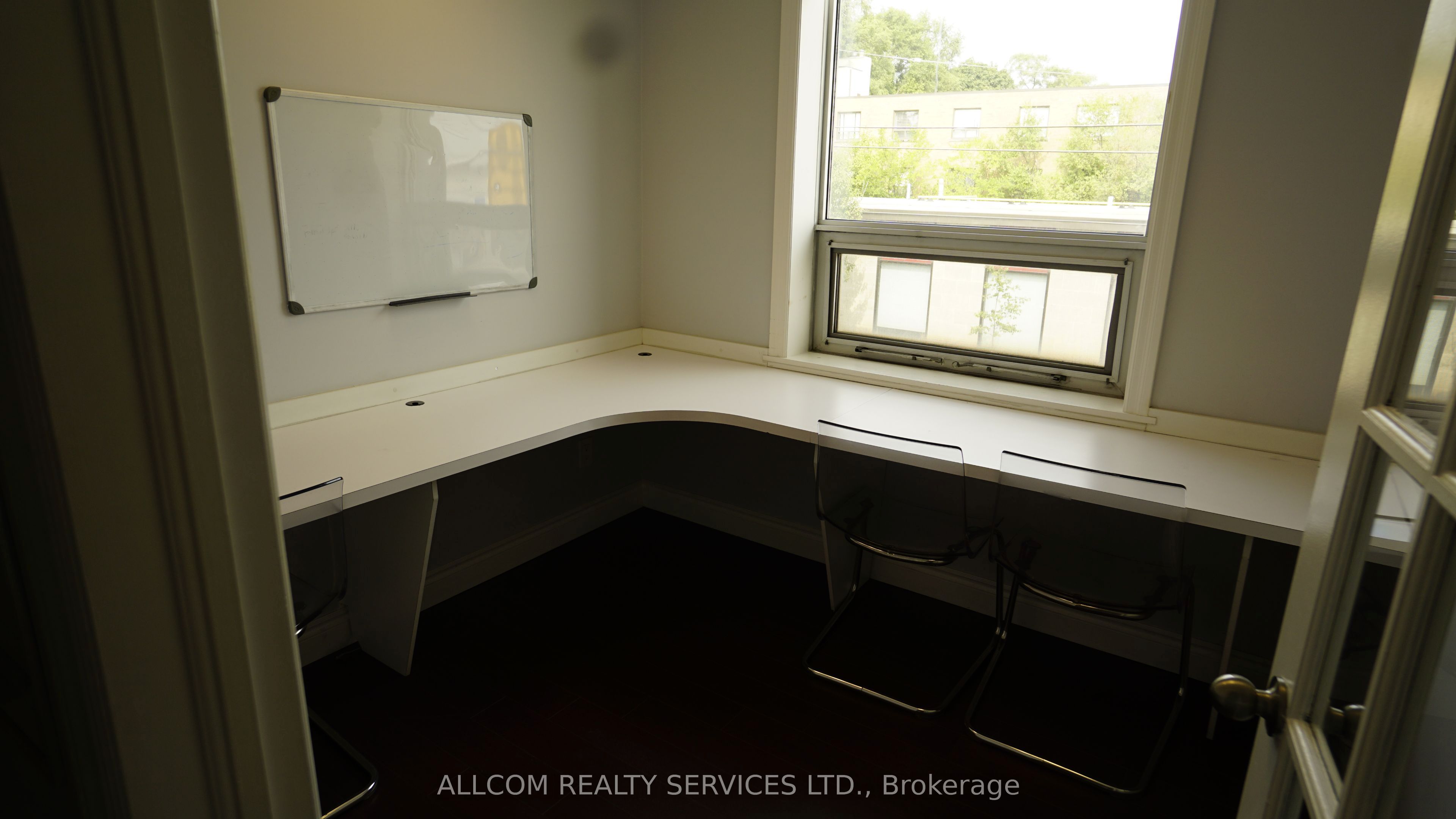 876 Eglinton Avenue E Property Photo 7