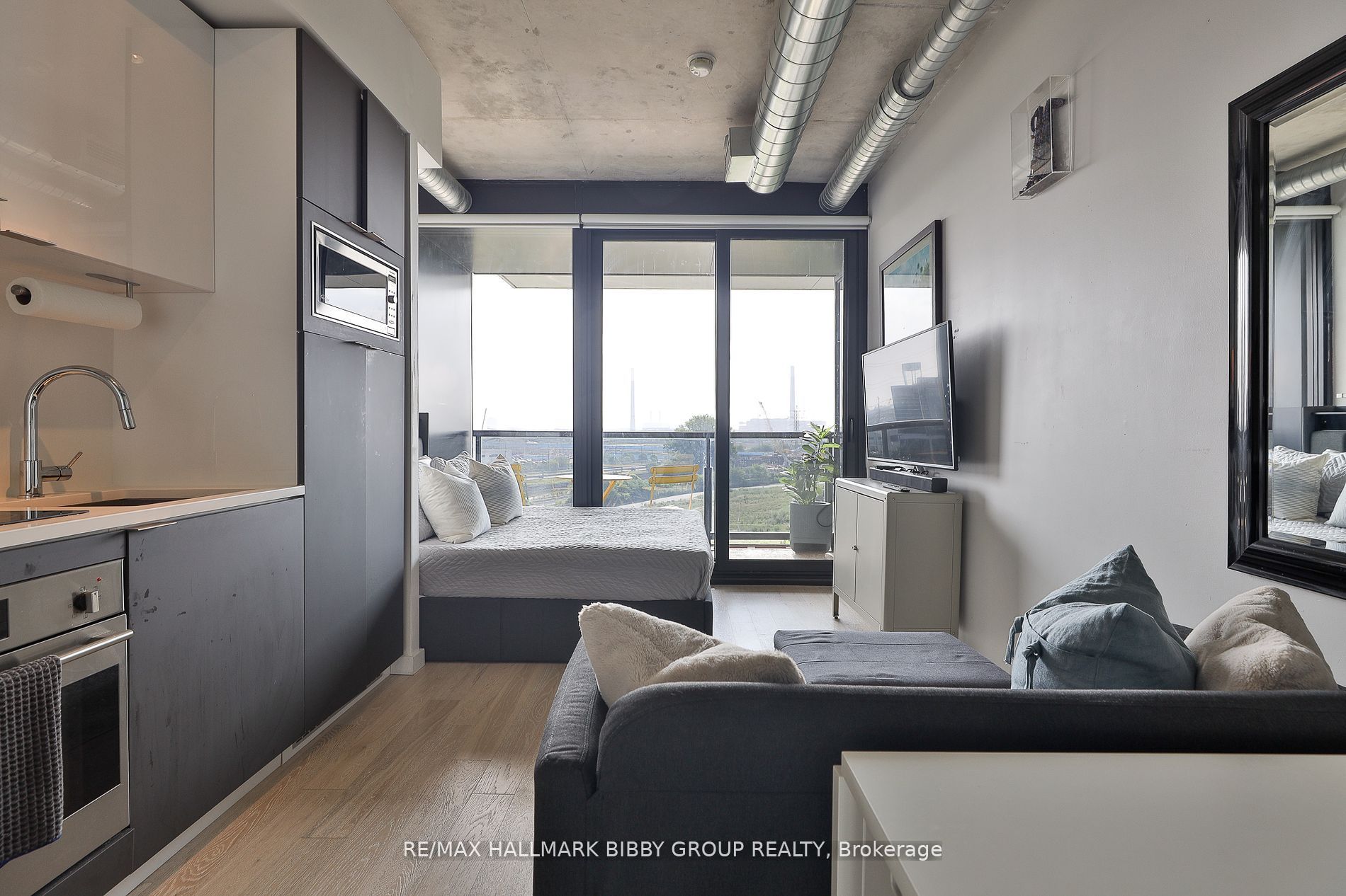 170 Bayview Avenue 614 Property Photo 1