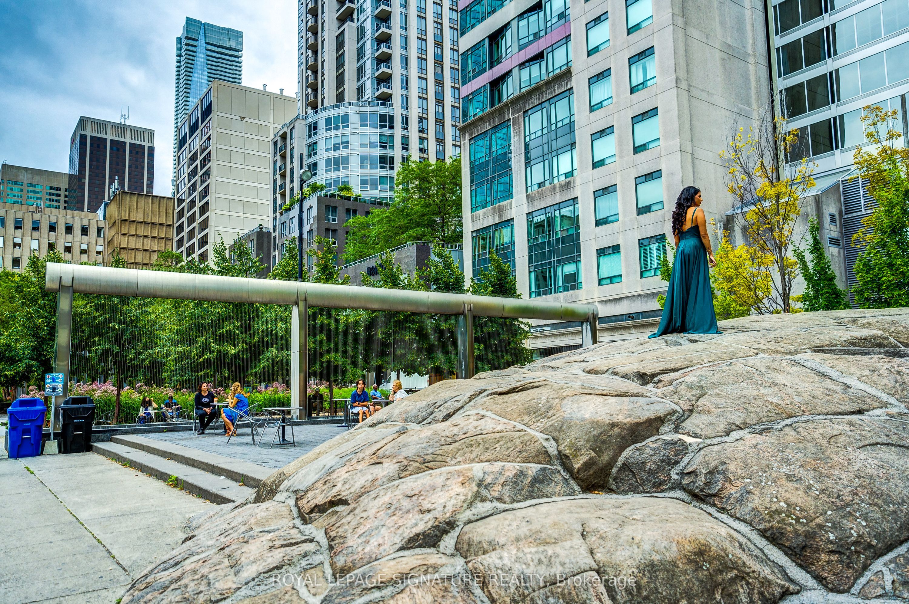 155 Yorkville Avenue 1218 Property Photo 28