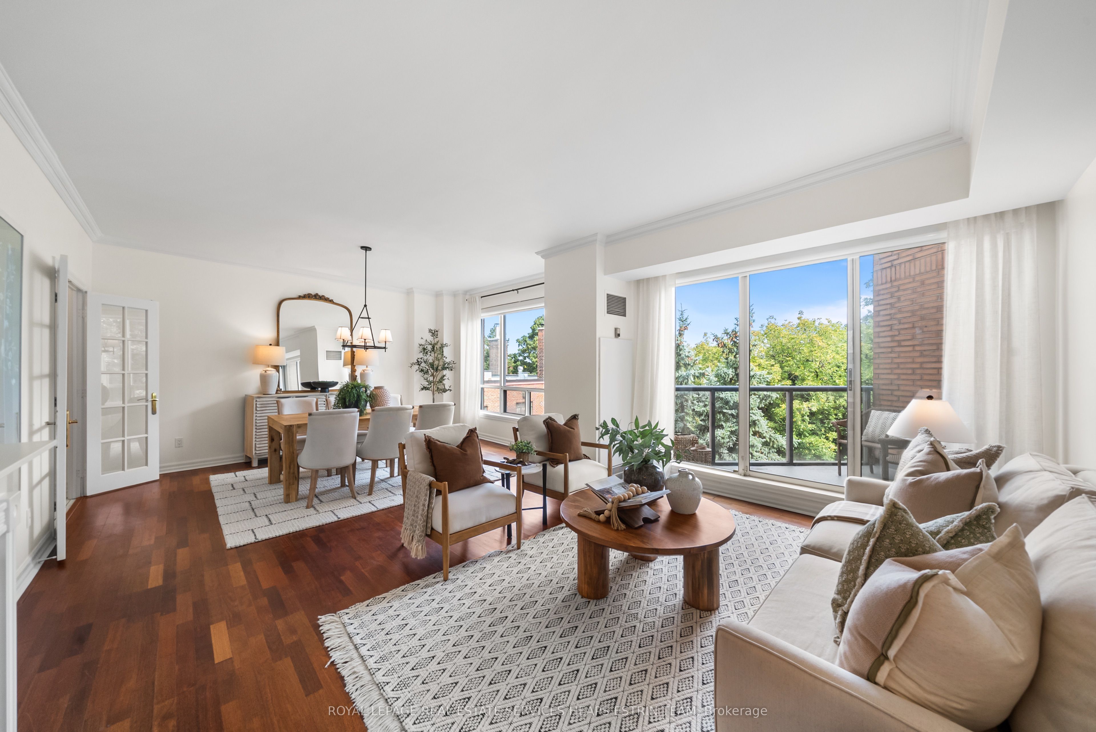 2727 Yonge Street 713 Property Photo 1