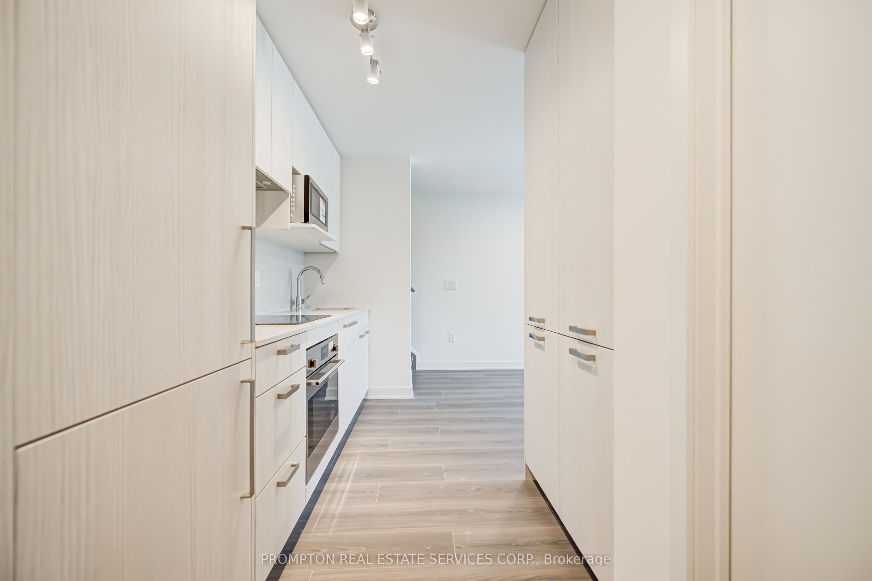 65 Curlew Drive 202 Property Photo 4