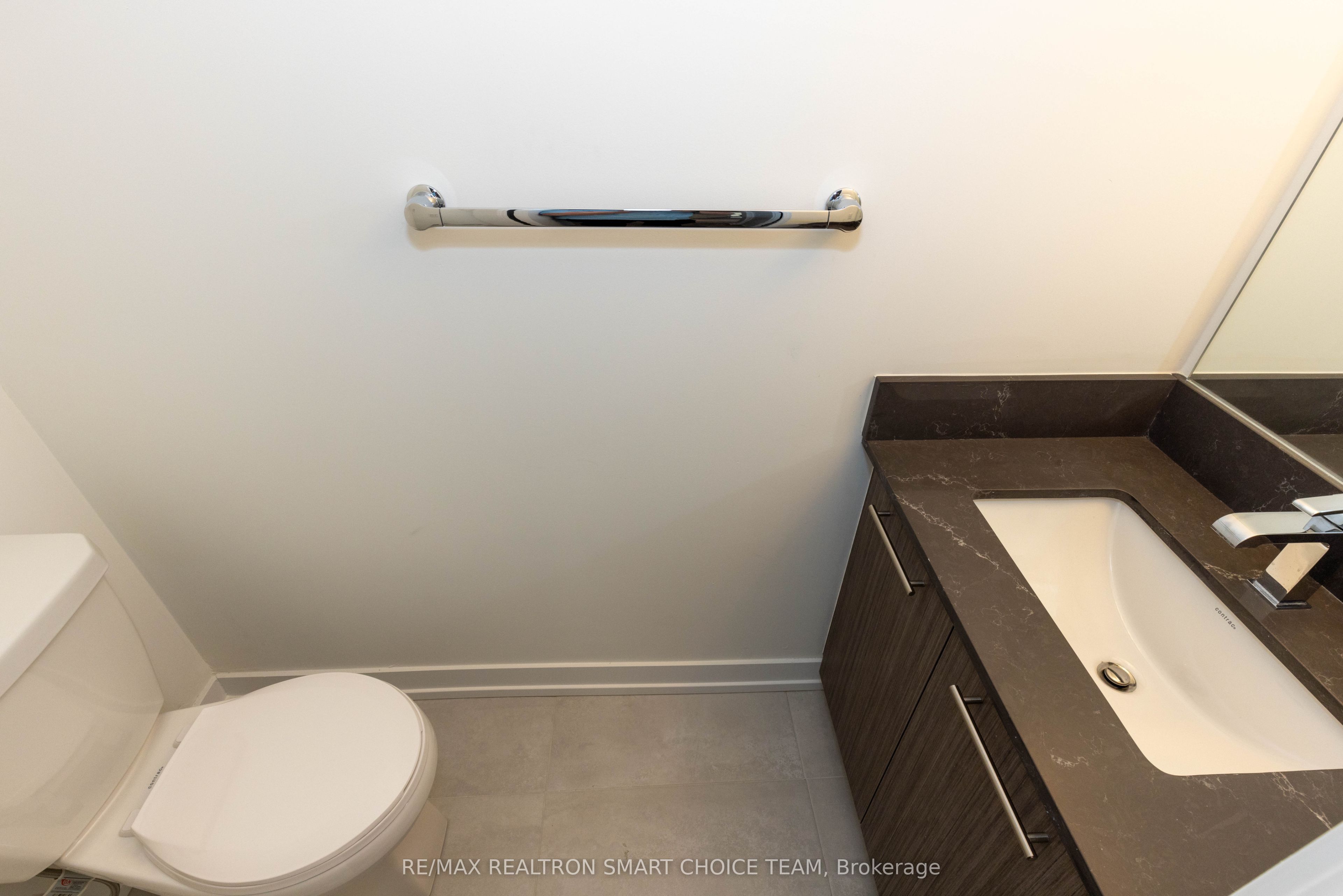 871 Sheppard Avenue W 41 Property Photo 12