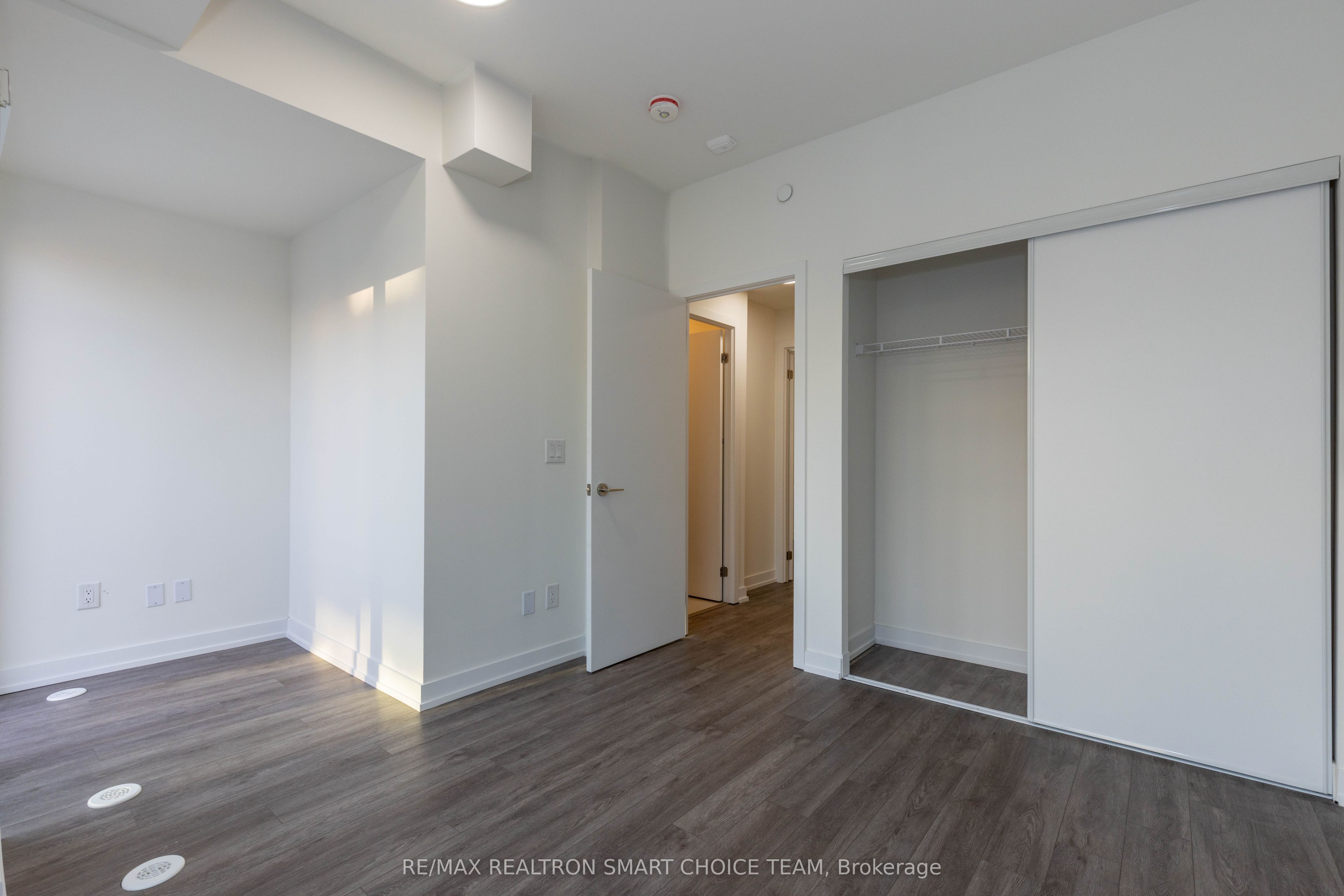 871 Sheppard Avenue W 41 Property Photo 16