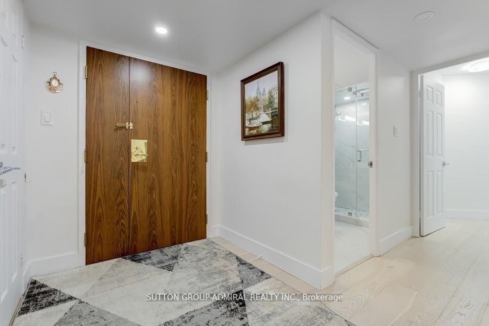 278 E Bloor Street E 805 Property Photo 2