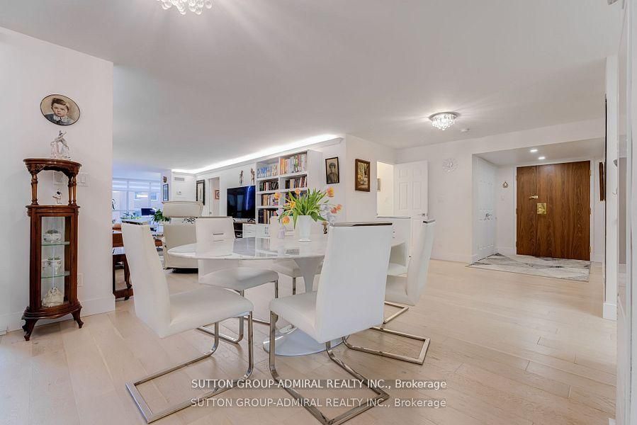 278 E Bloor Street E 805 Property Photo 4