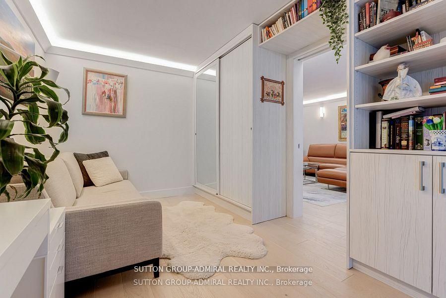 278 E Bloor Street E 805 Property Photo 8