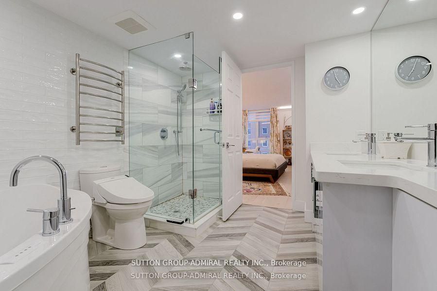 278 E Bloor Street E 805 Property Photo 26