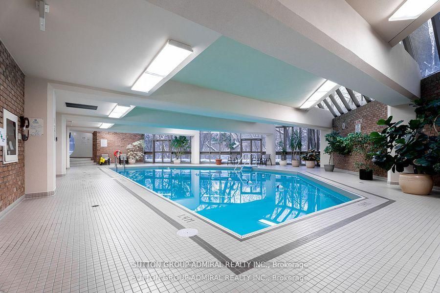 278 E Bloor Street E 805 Property Photo 31